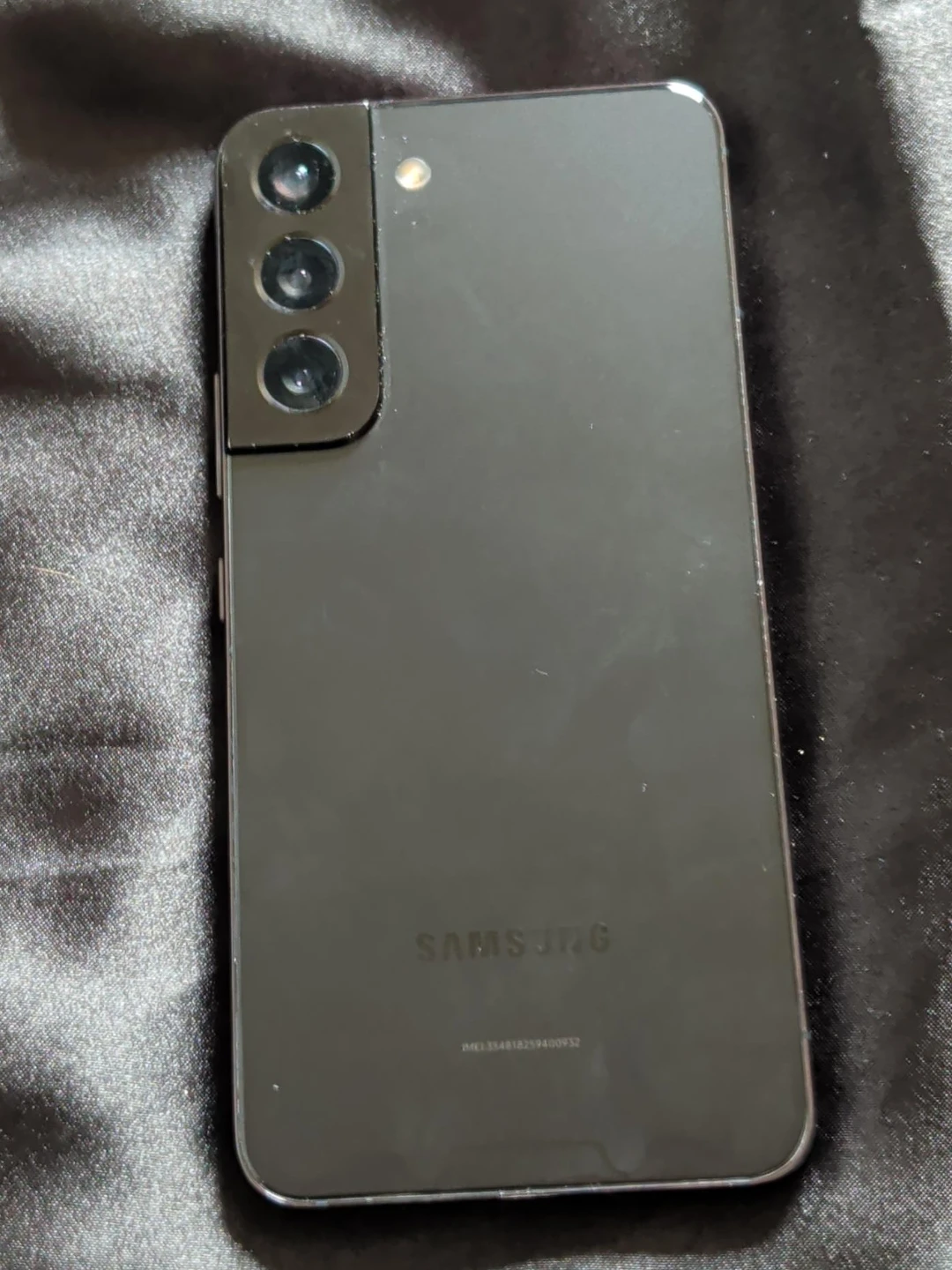 Samsung Galaxy S22 Smartphone