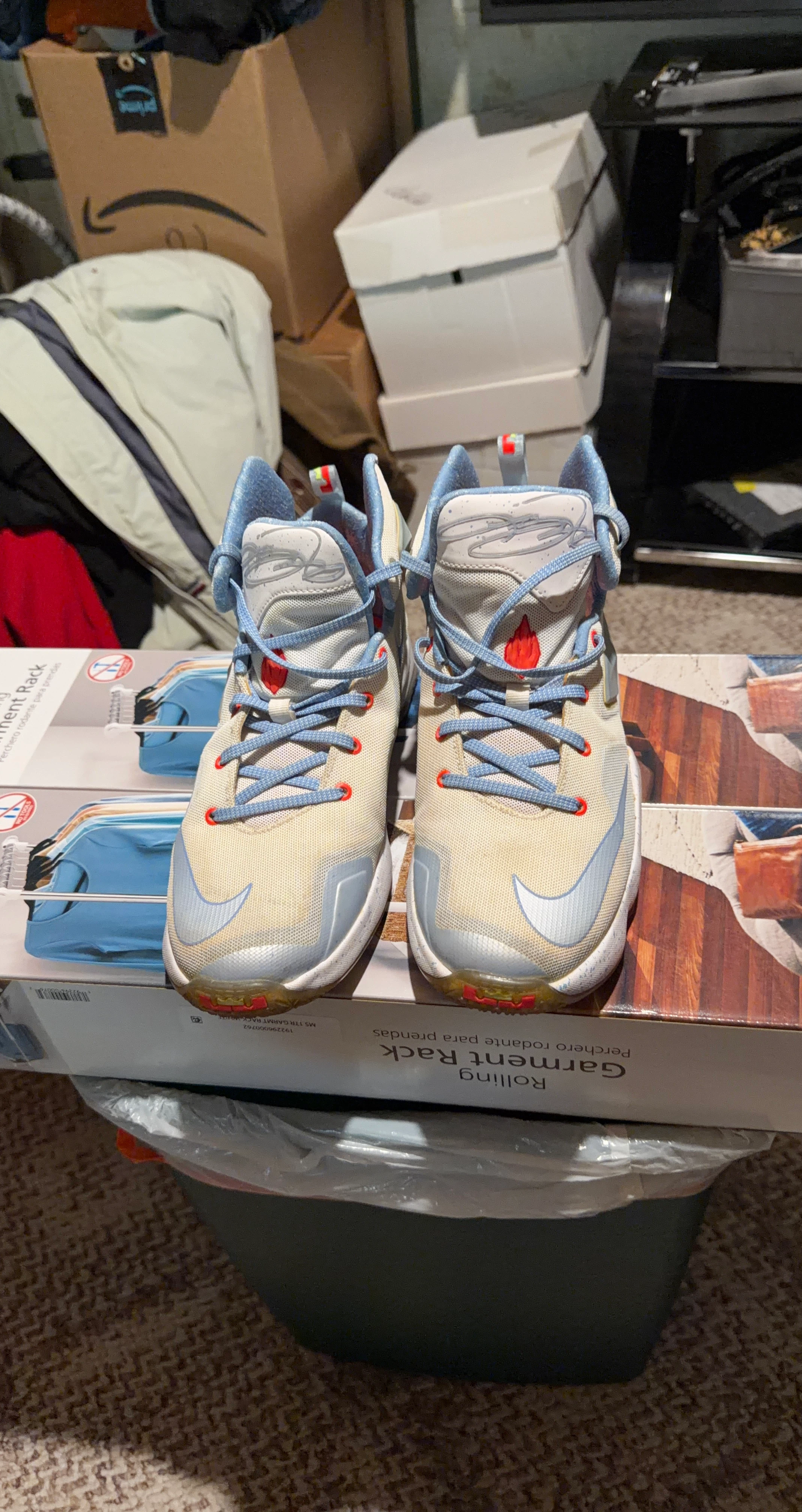 Nike Lebron Witness 2 Mens Basketball Shoes Size 7Y