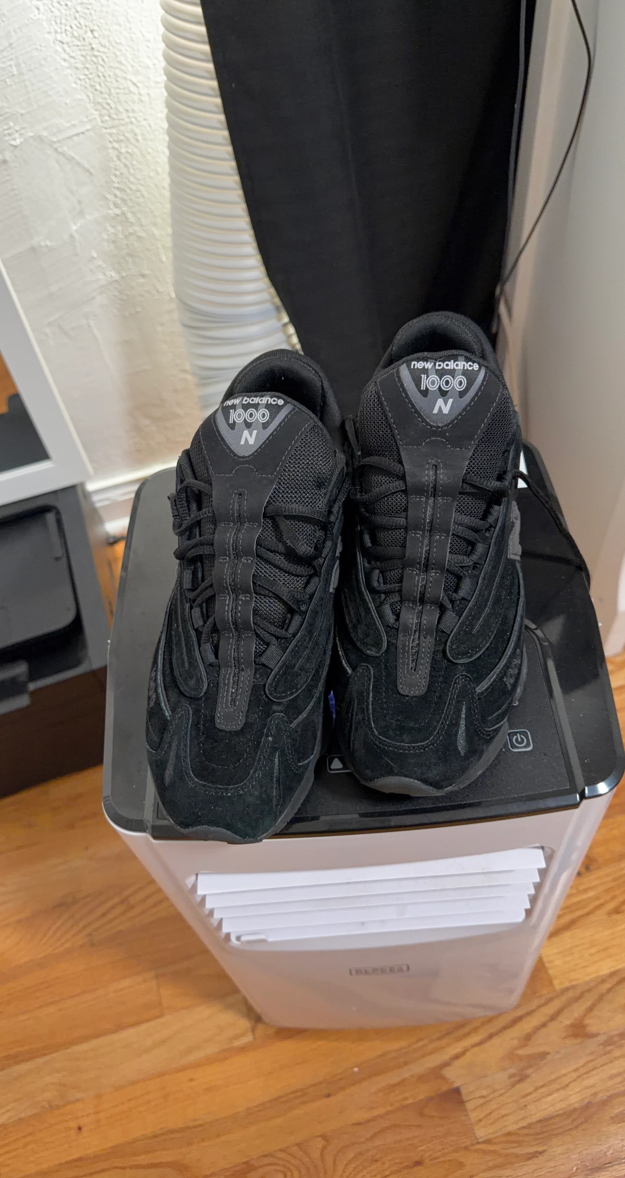 New Balance 1000 Men's Black Running Shoes