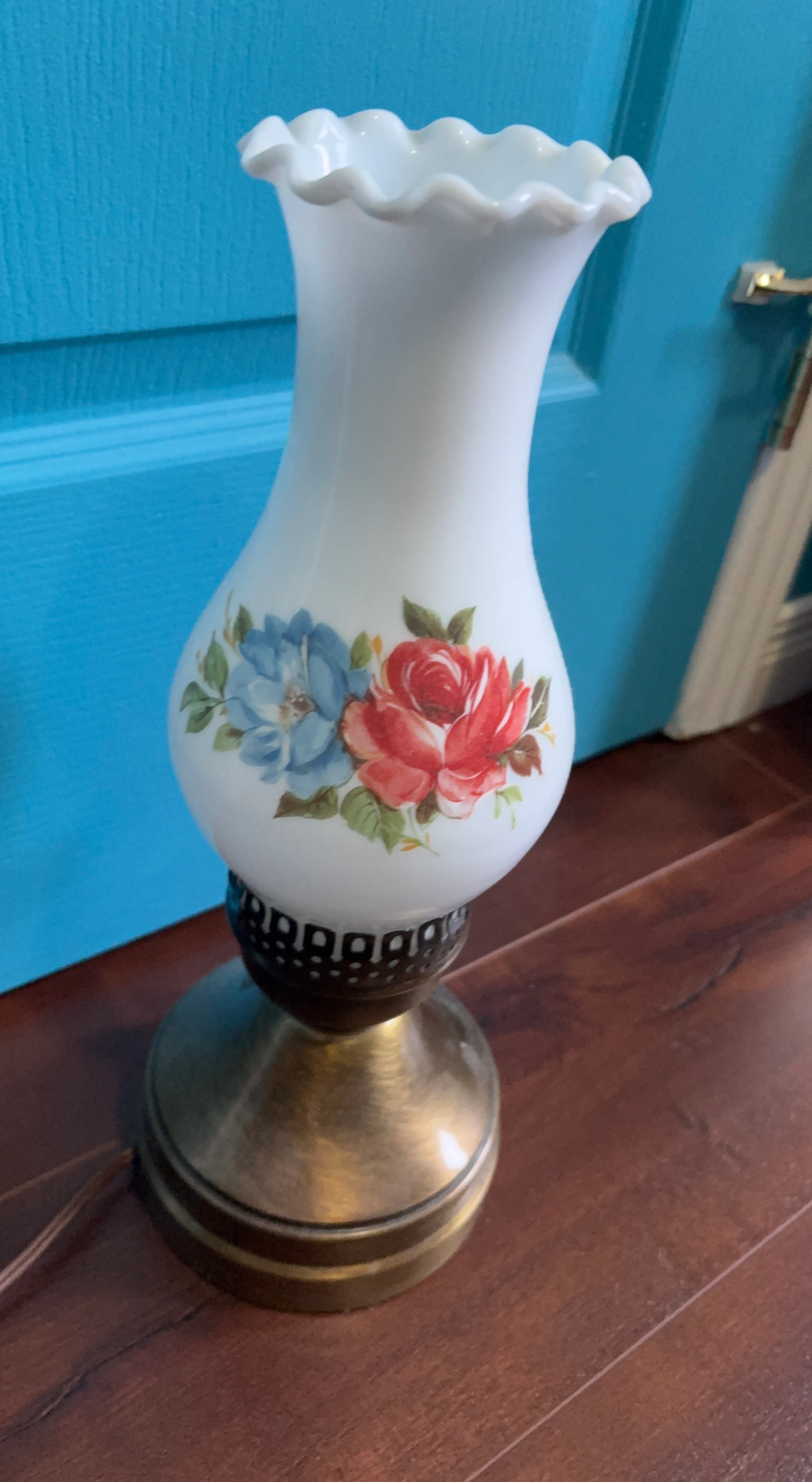 Vintage Floral Oil Lamp