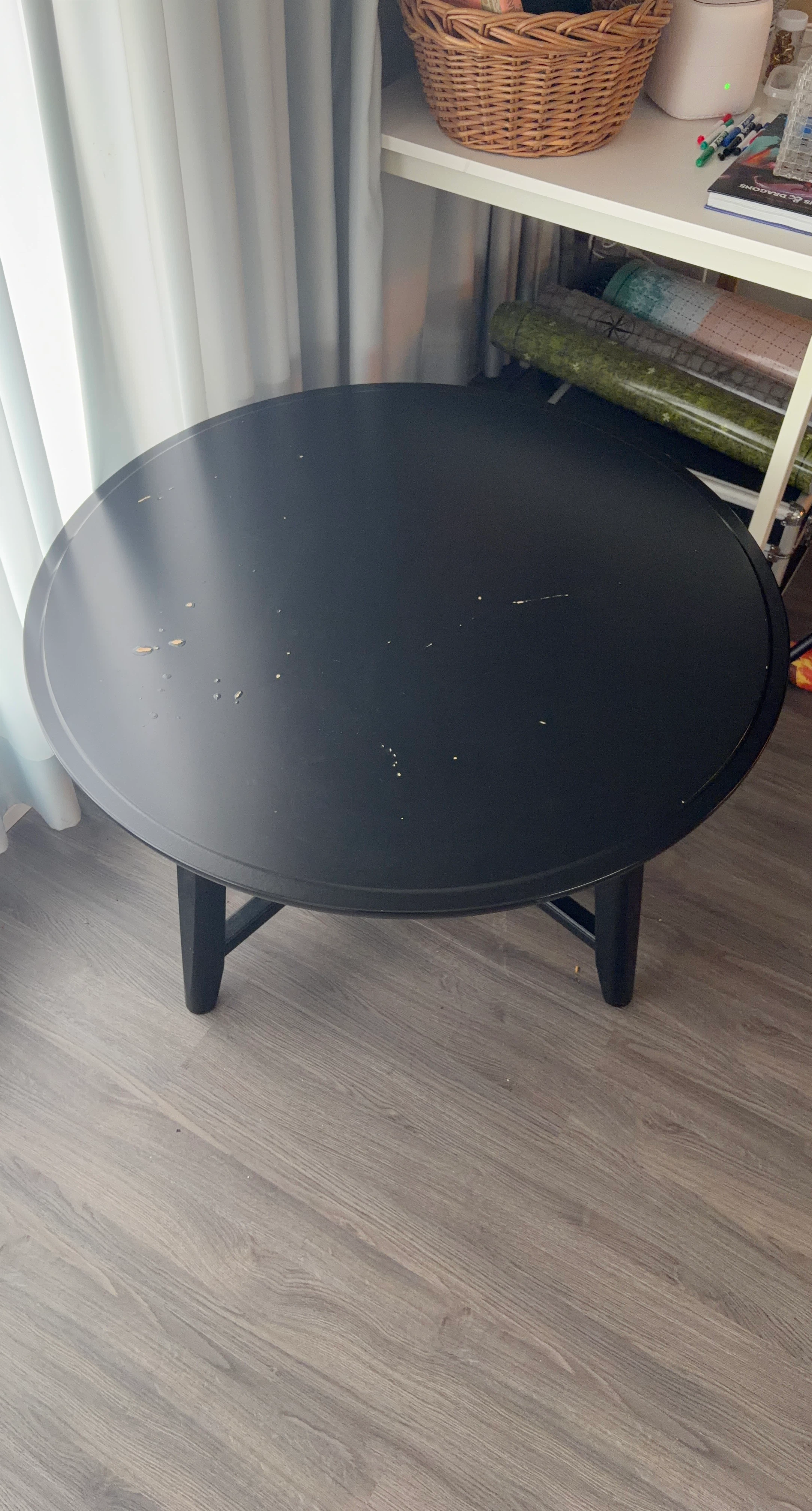Black Round Dining Table