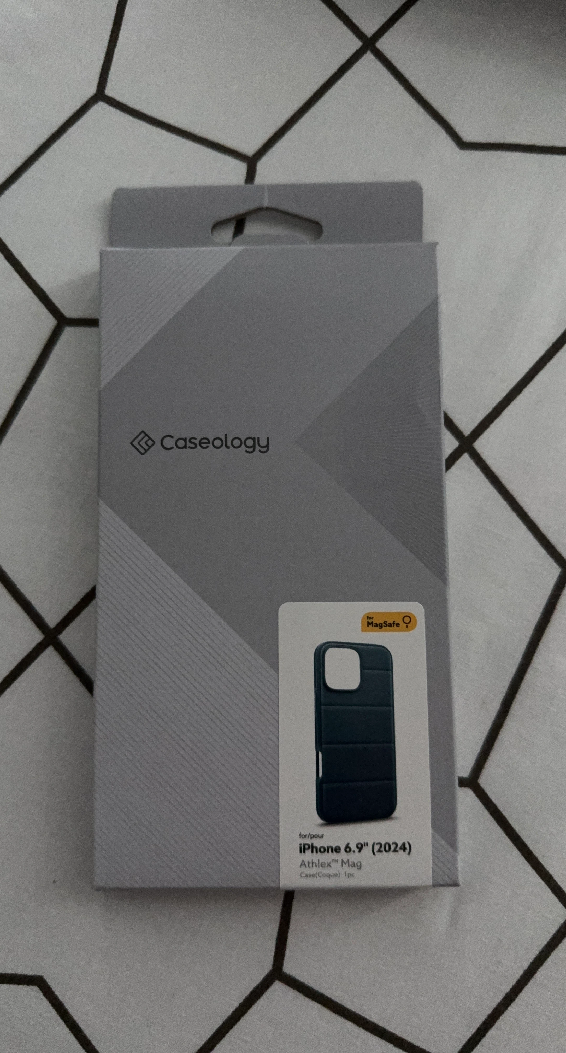 Caseology Athlex Mag Case for iPhone 16 pro max (6.9")