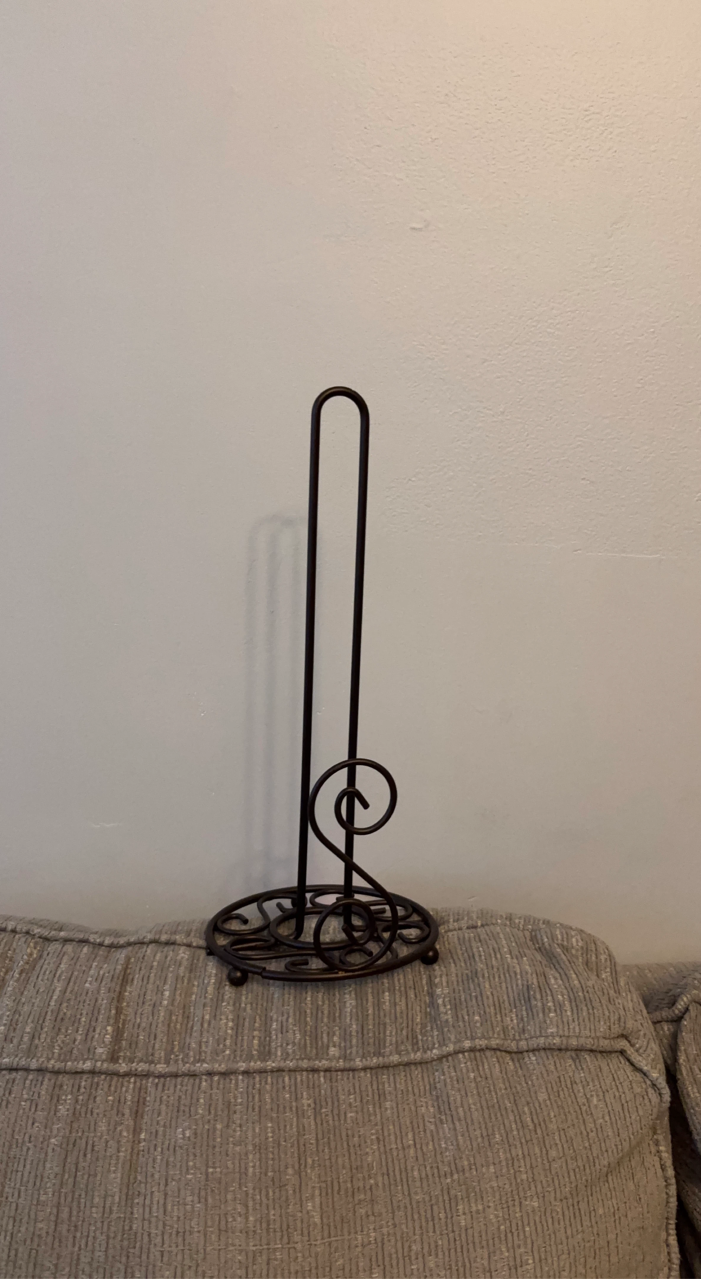Scrollwork Metal Paper Towel Holder