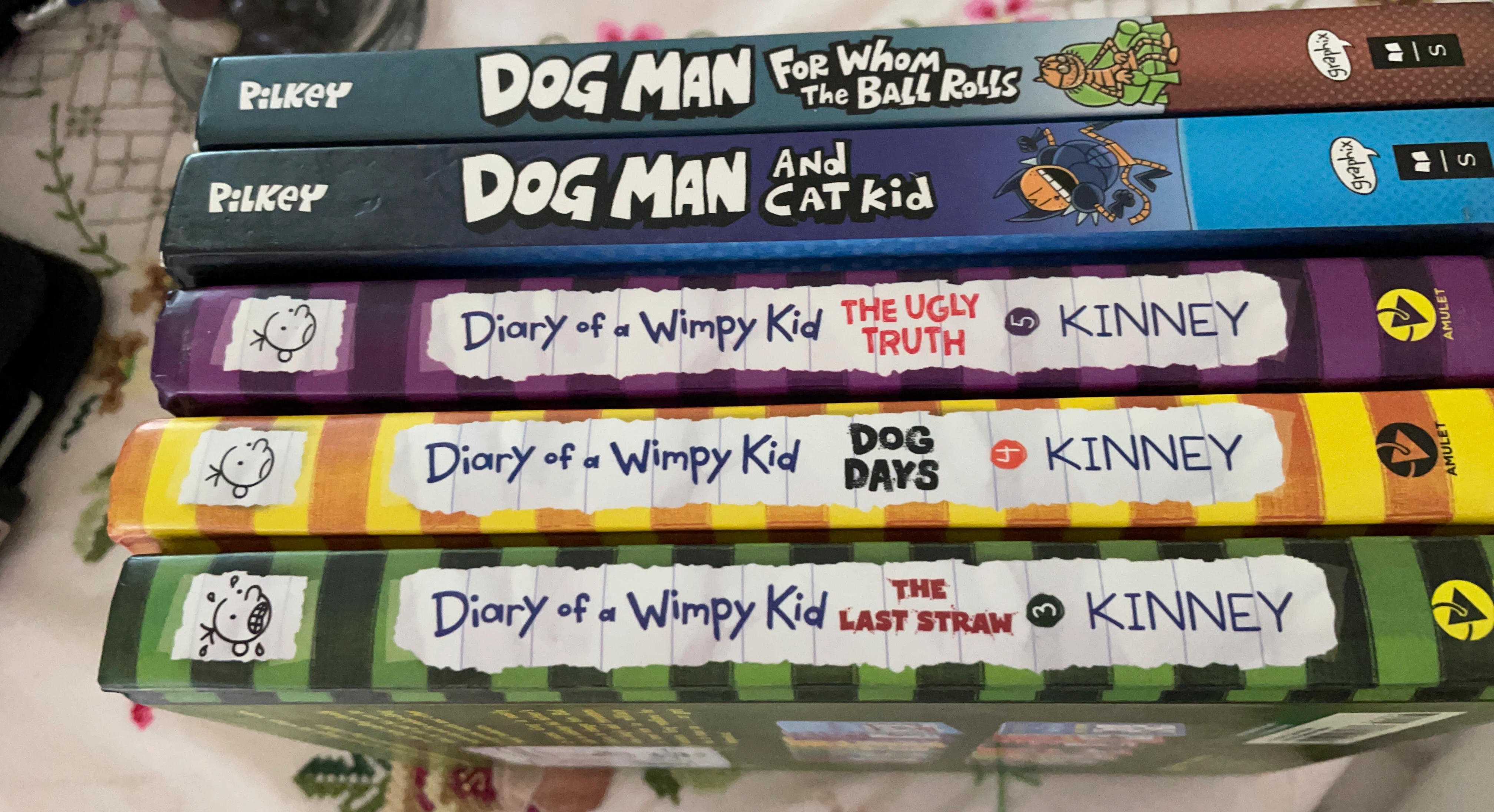 Diary of a Wimpy Kid & Dog Man Book Bundle