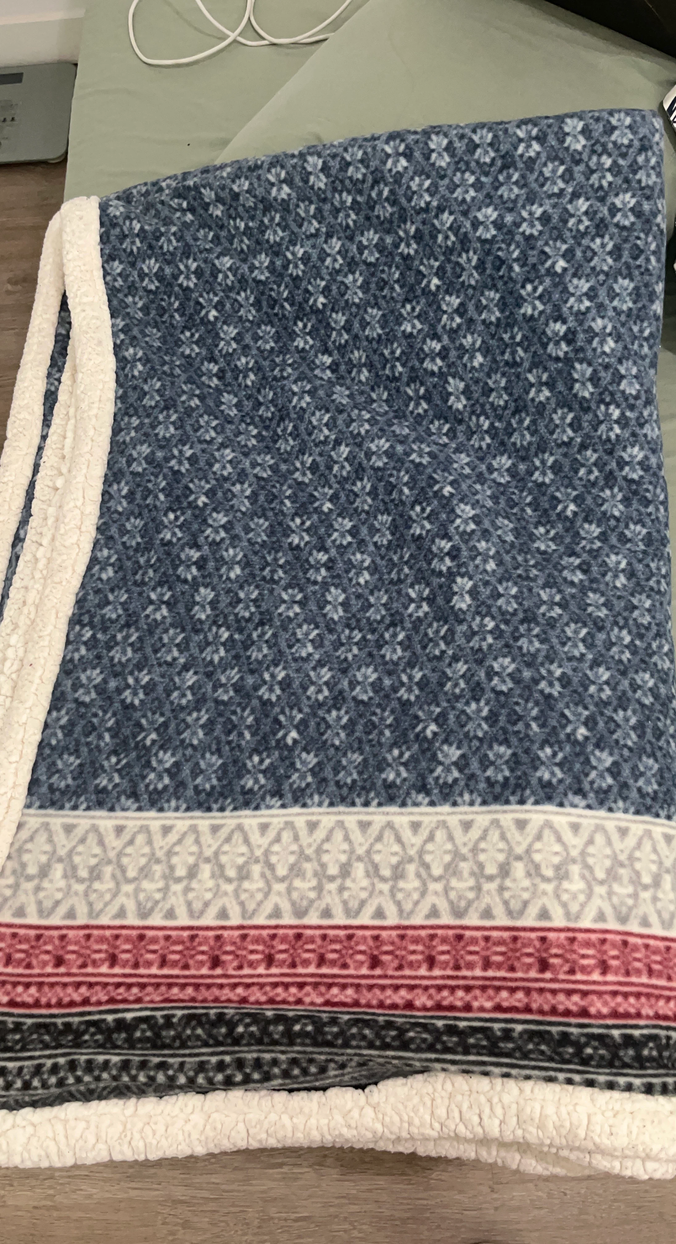 Blue Snowflake Fleece Throw Blanket