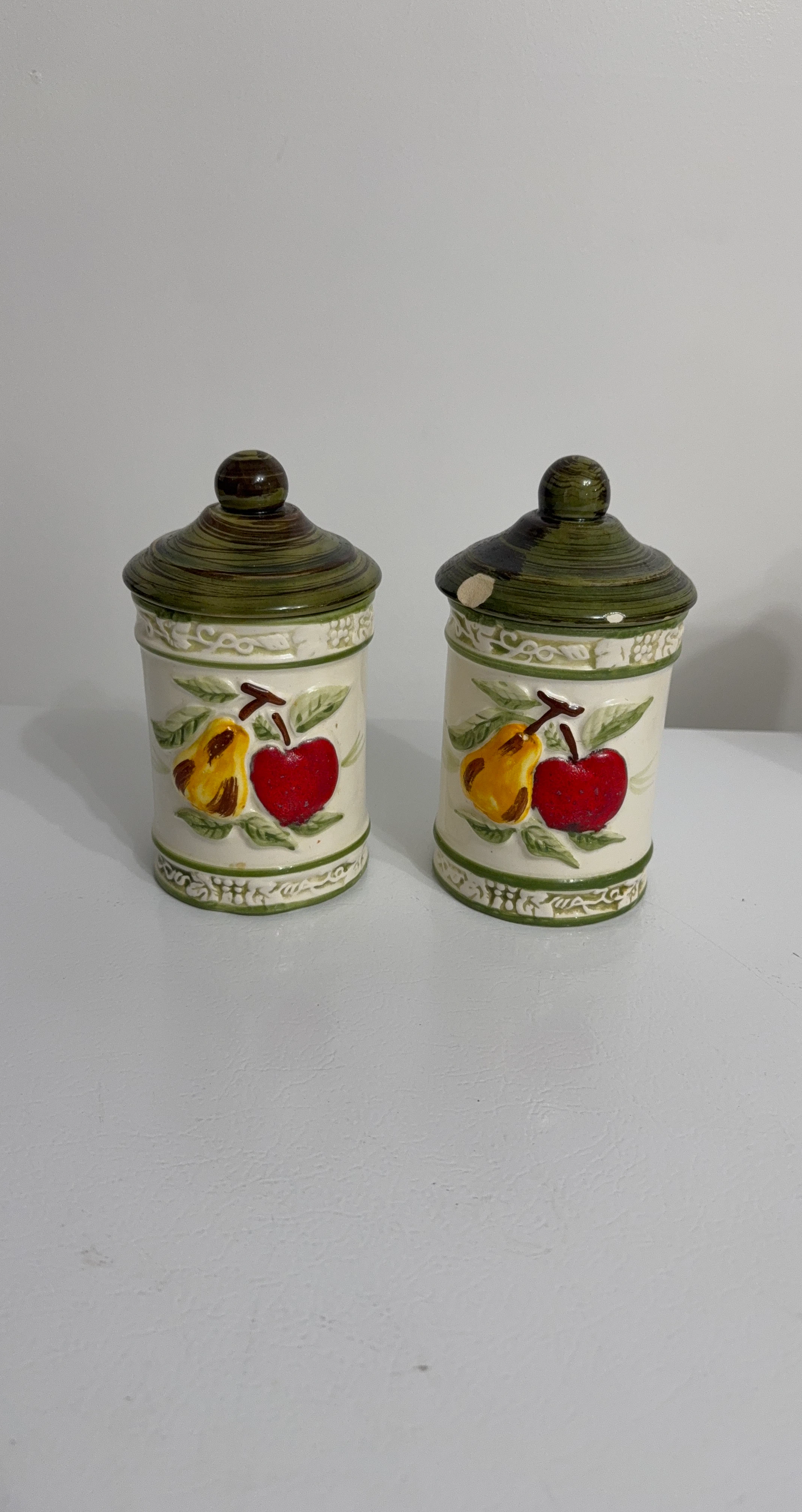 Ceramic Canisters with Apple and Pear Design (Set of 2)