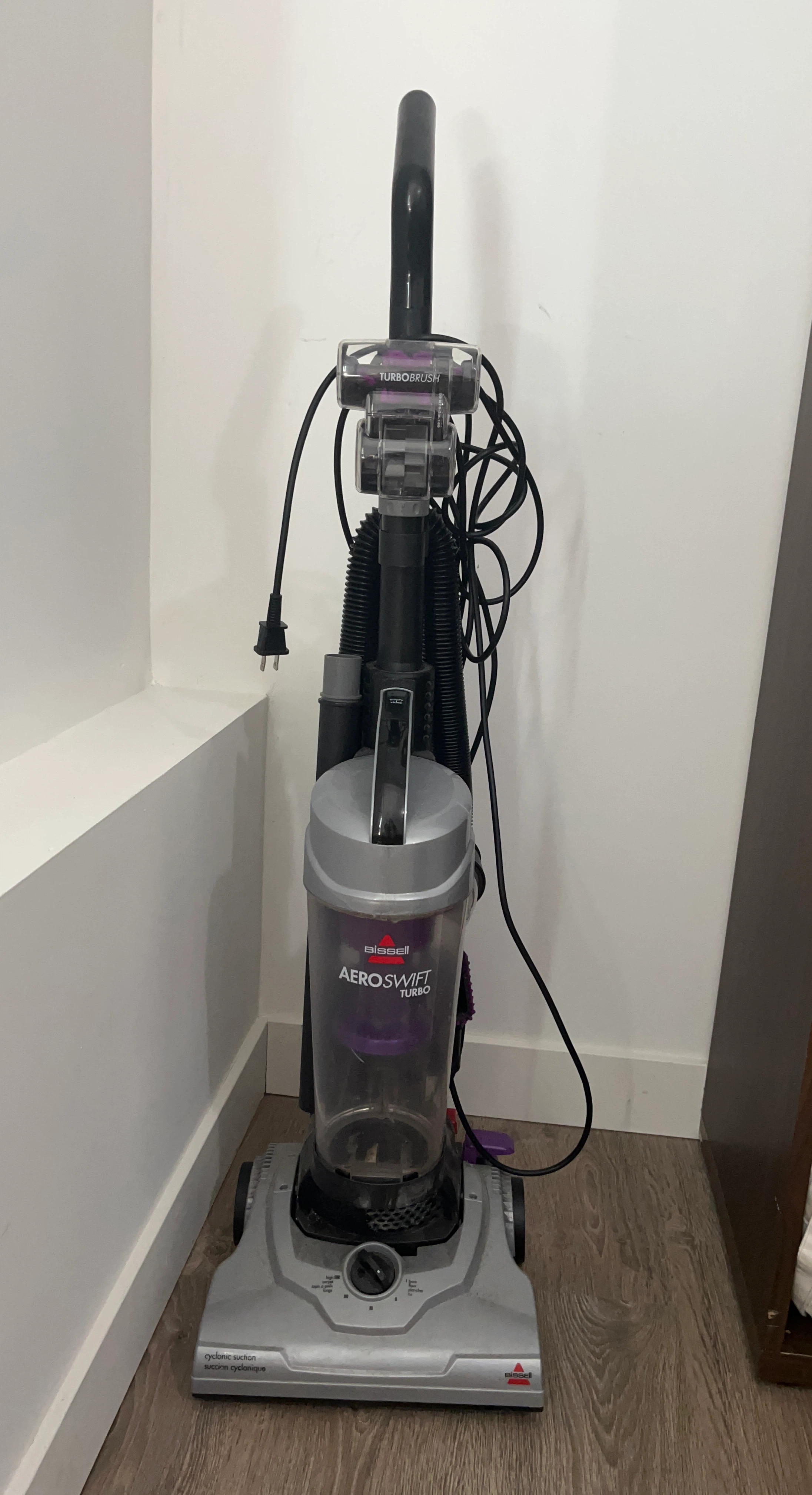 Bissell AeroSwift Turbo Upright Vacuum Cleaner