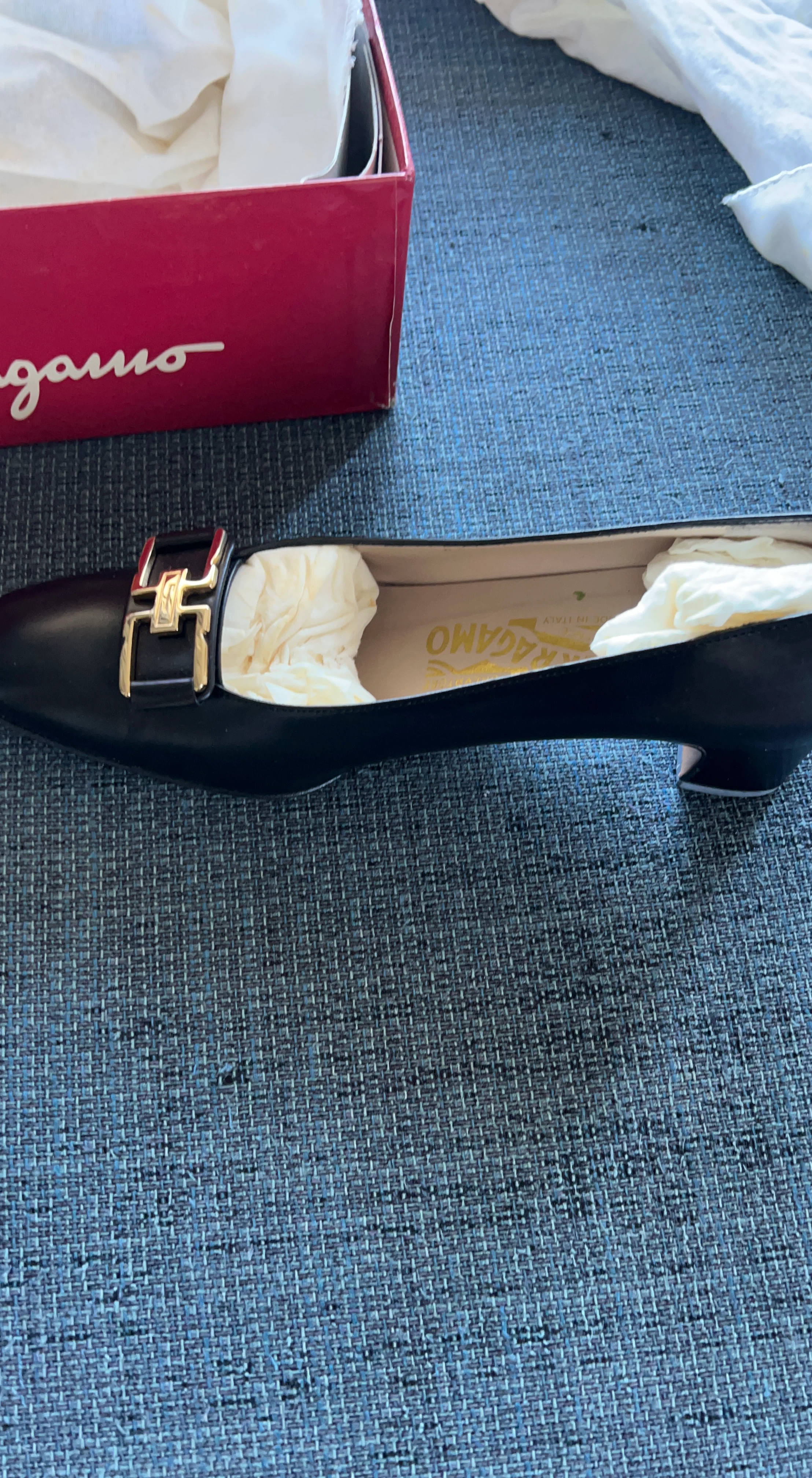 Salvatore Ferragamo Cassia Black Leather Heels Size 6