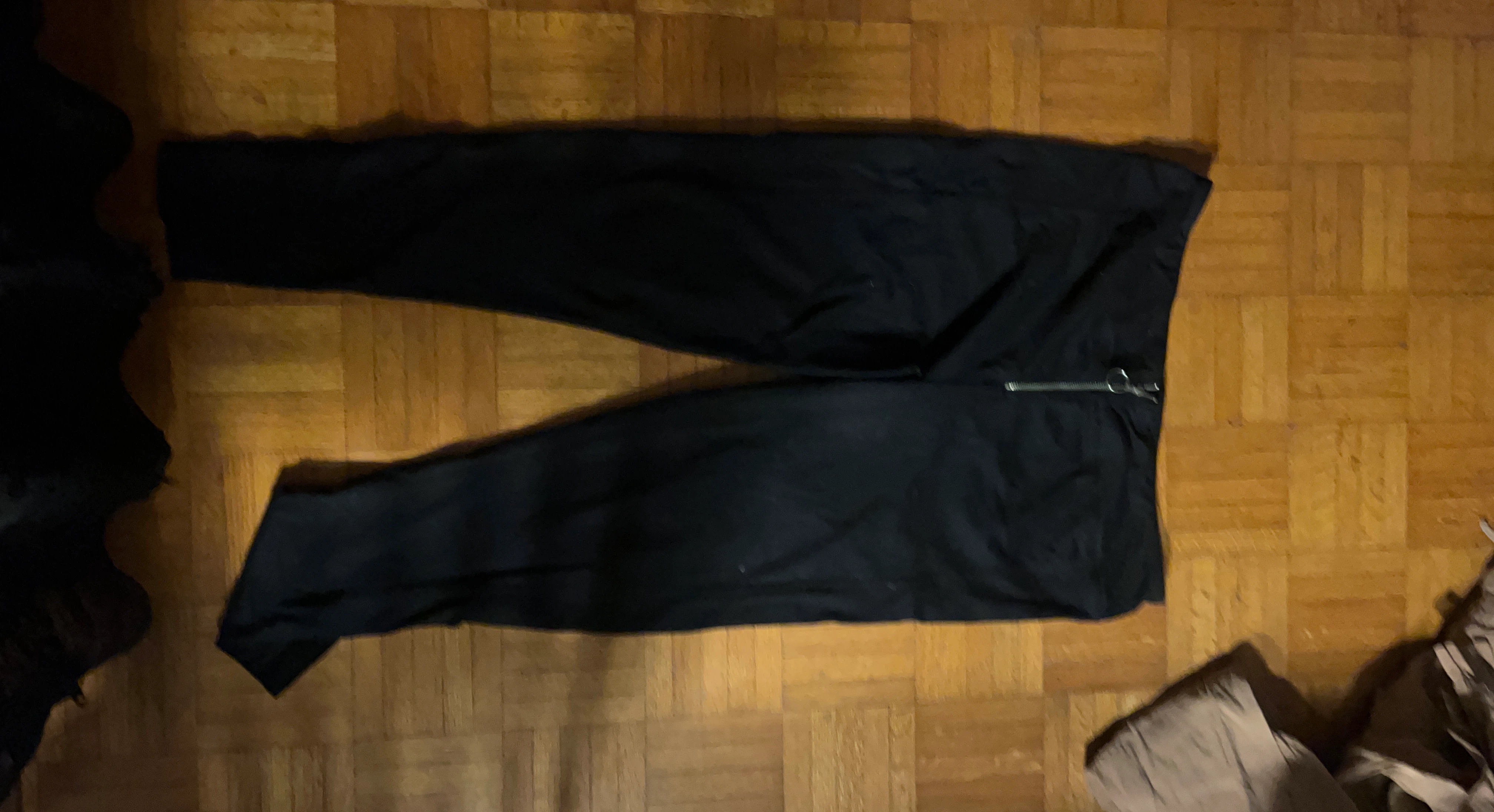 Black Pants with Zipper Detail