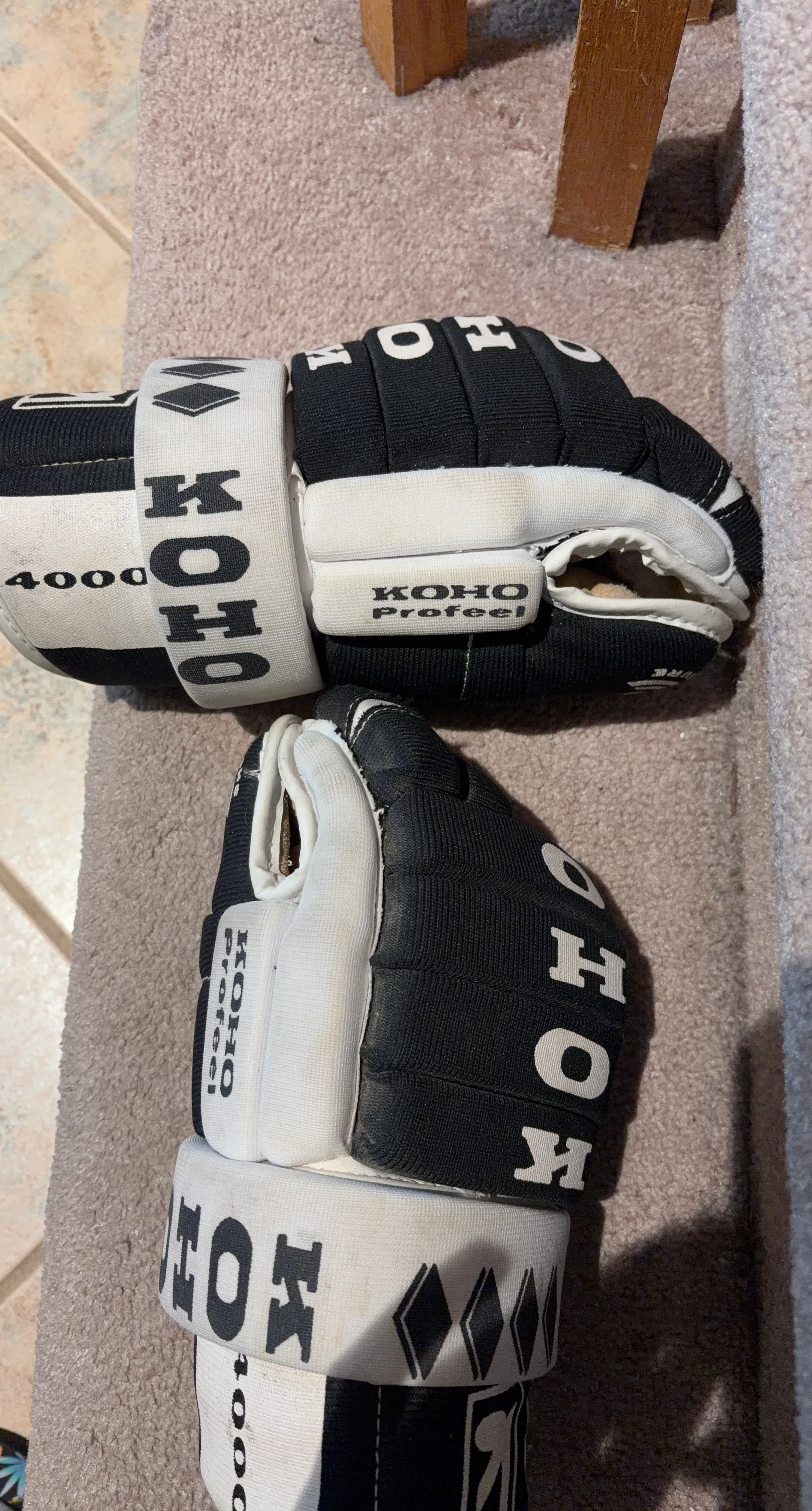 Koho Profeel Hockey Gloves