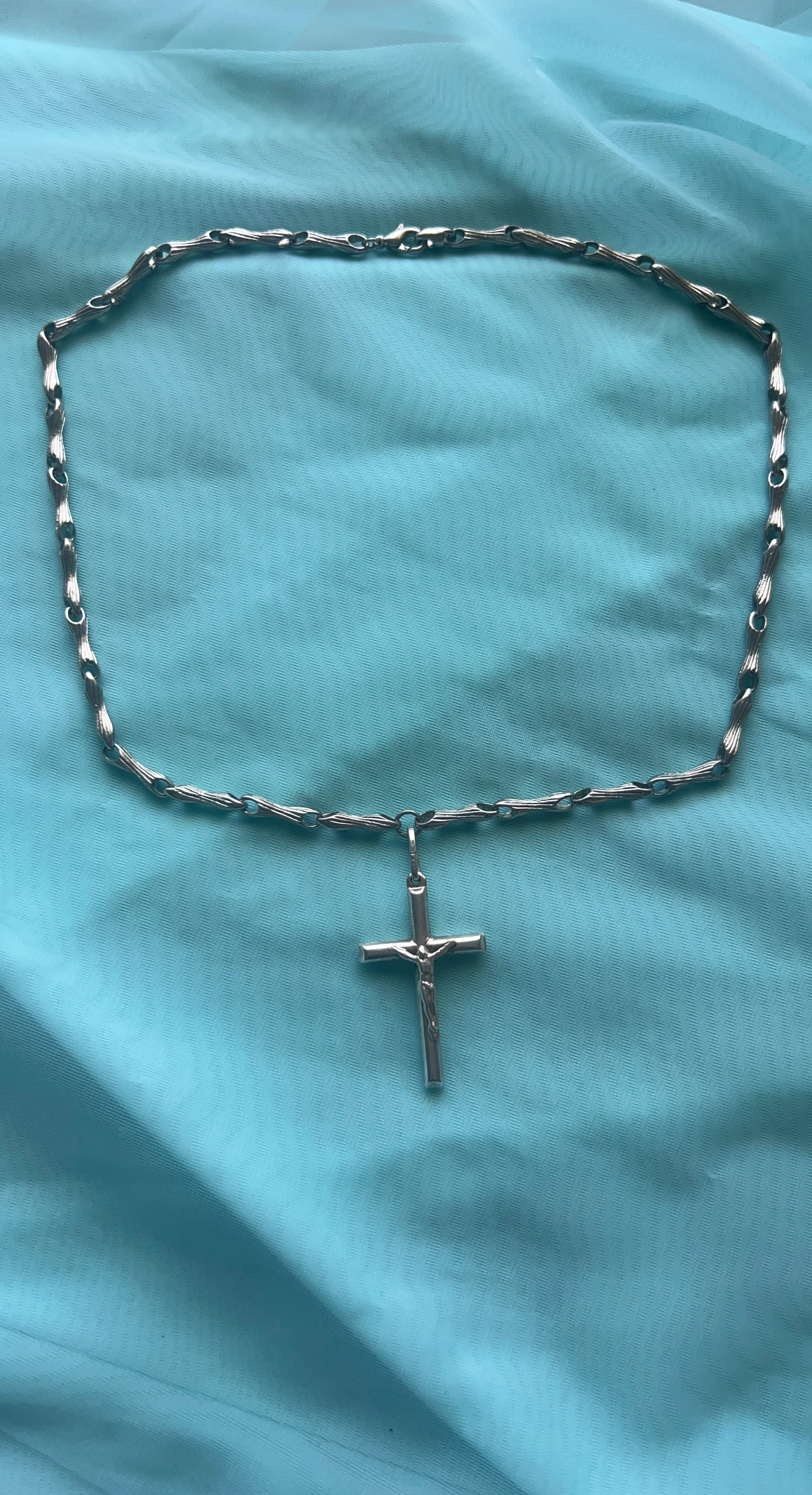 Silver-tone Crucifix Necklace - photo 2