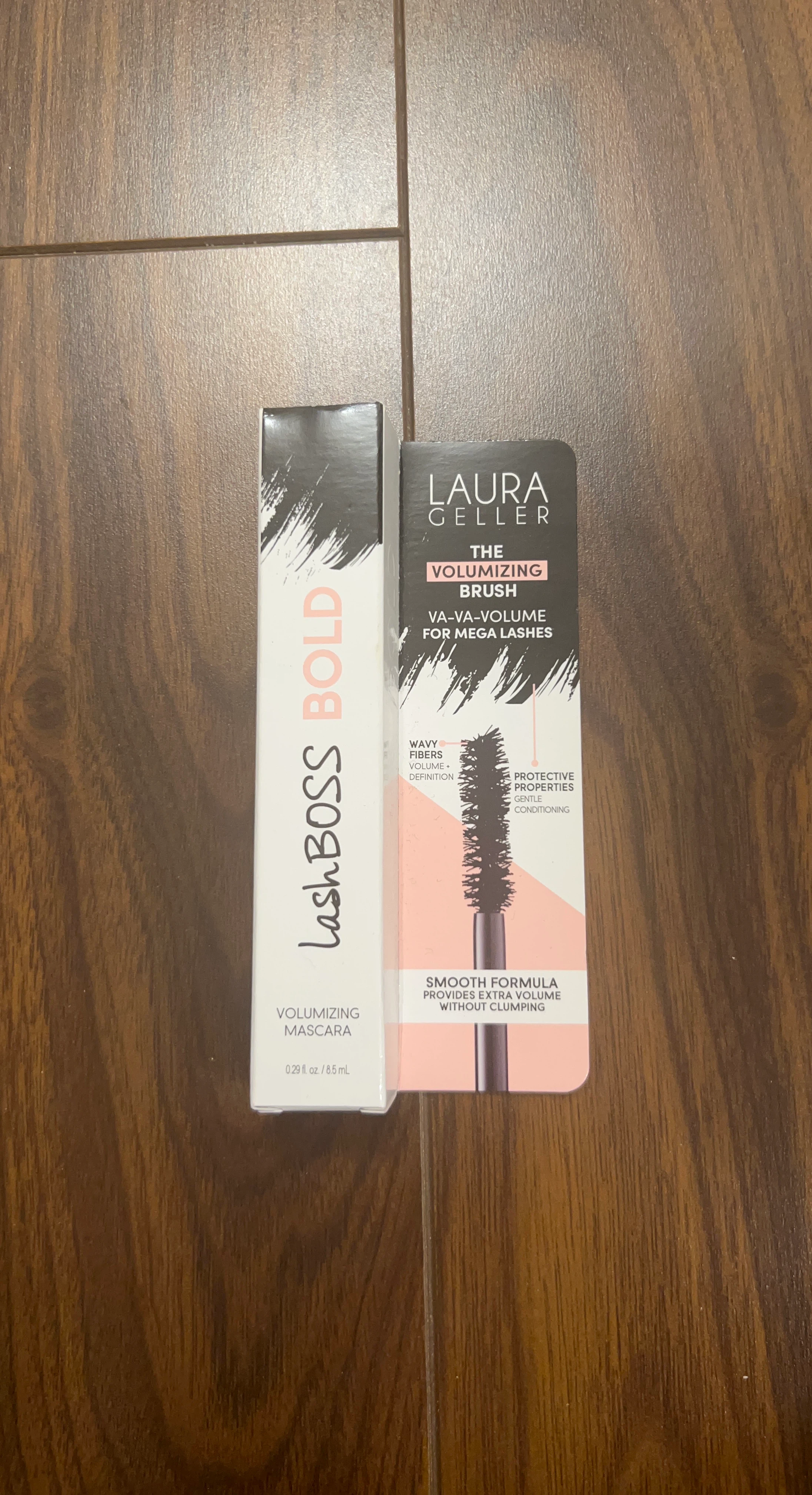 Laura Geller LashBOSS Bold Volumizing Mascara