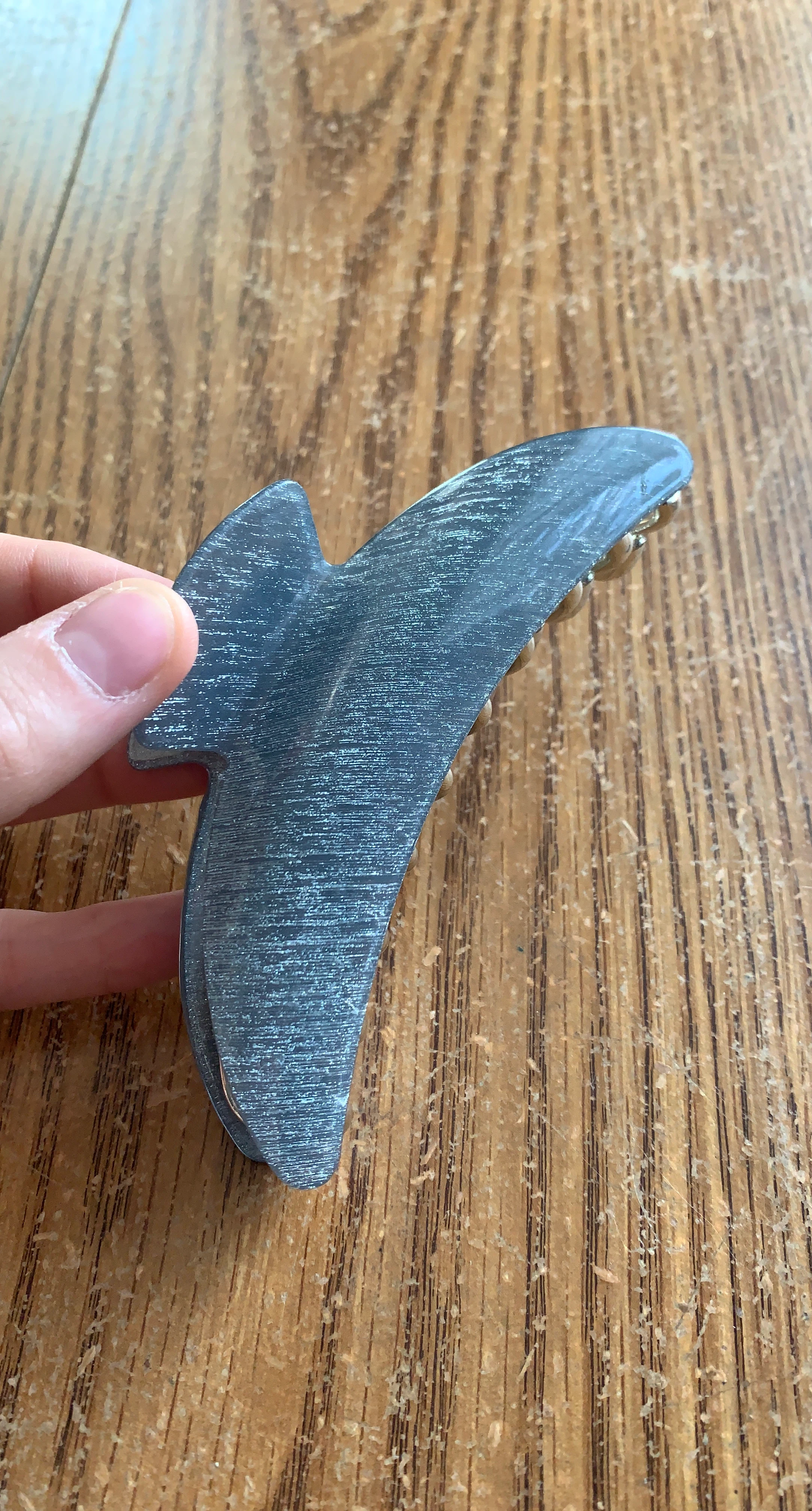 Banana-shaped Hair Claw Clip