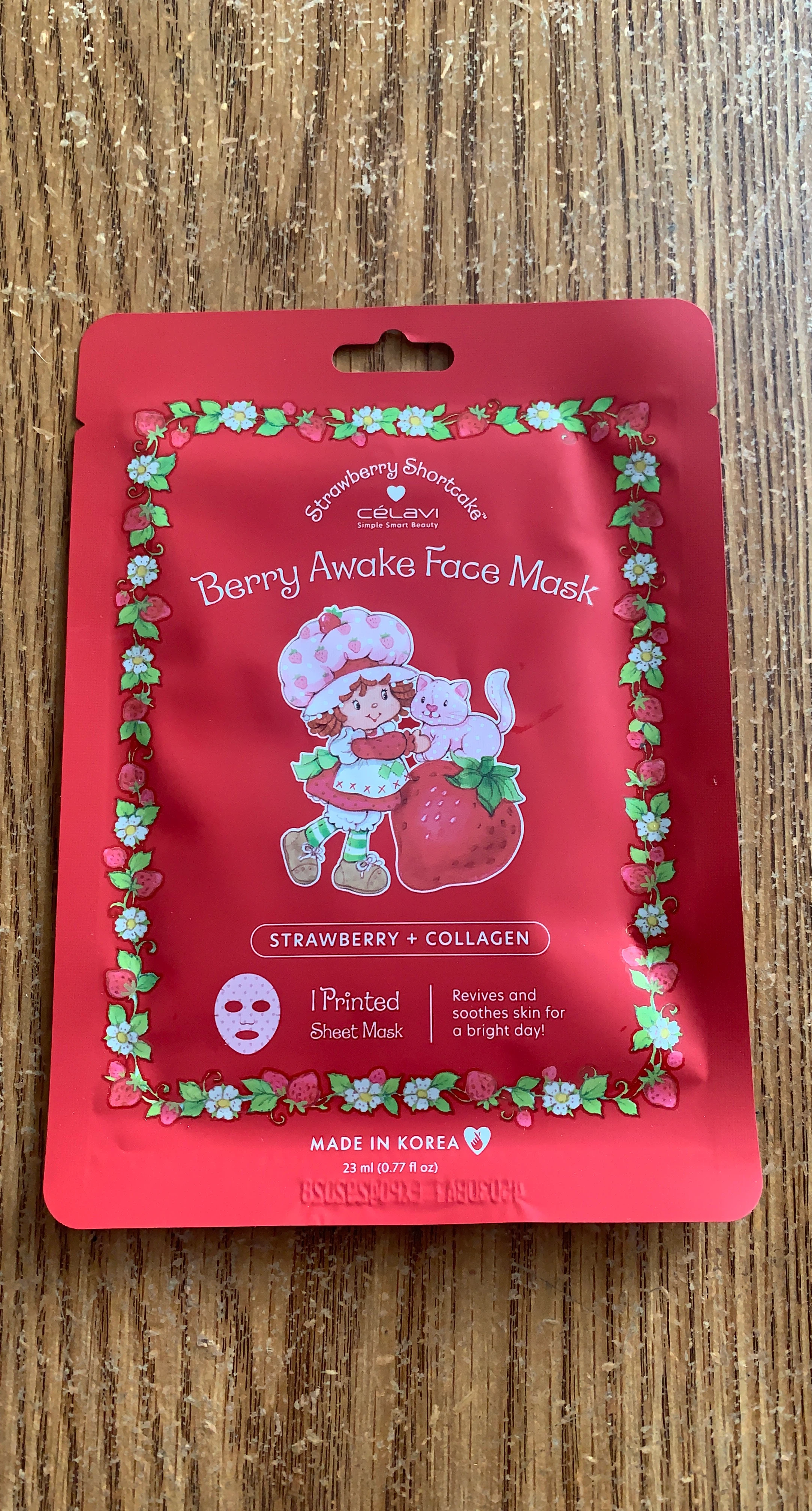Strawberry Shortcake Berry Awake Face Mask