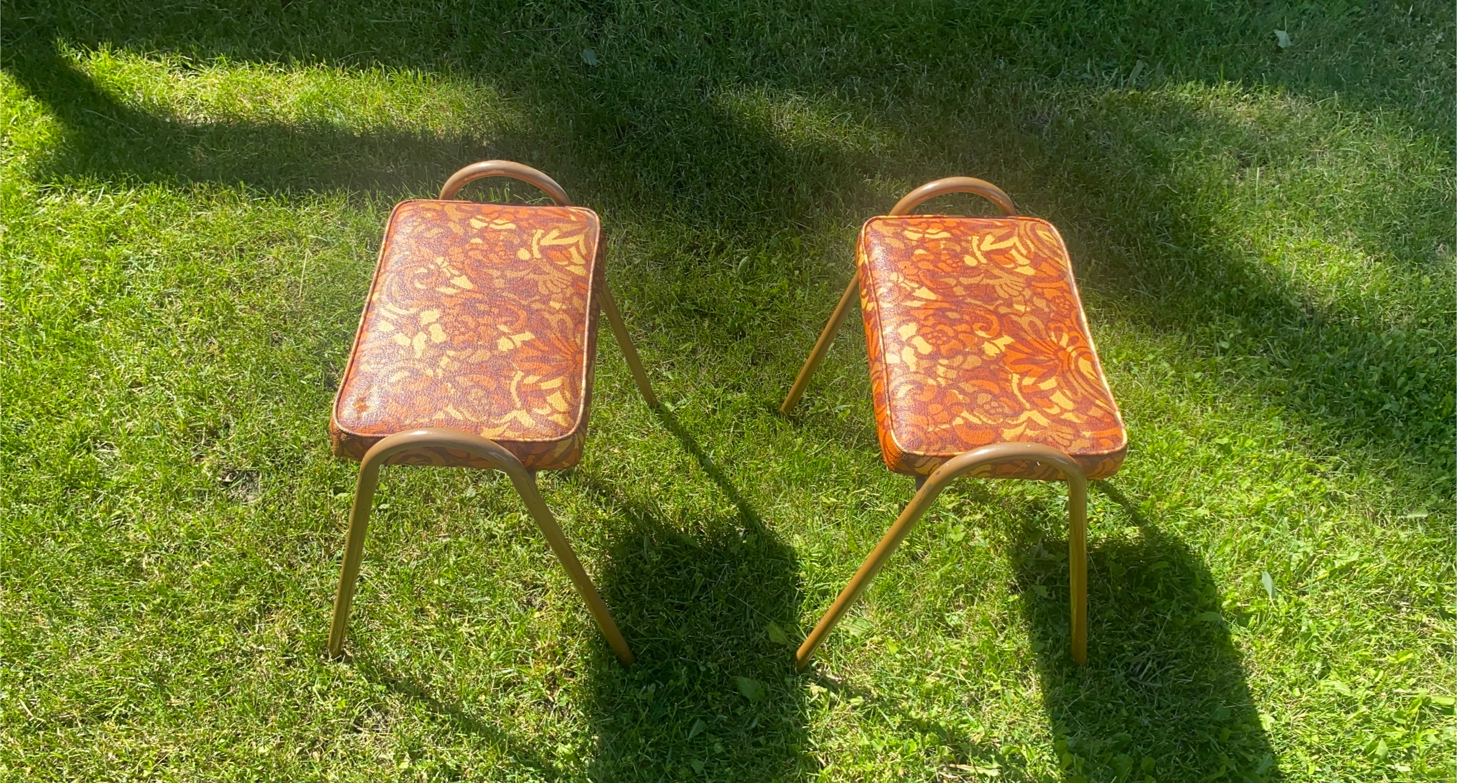 Vintage Stool Set - Retro Orange Floral Design