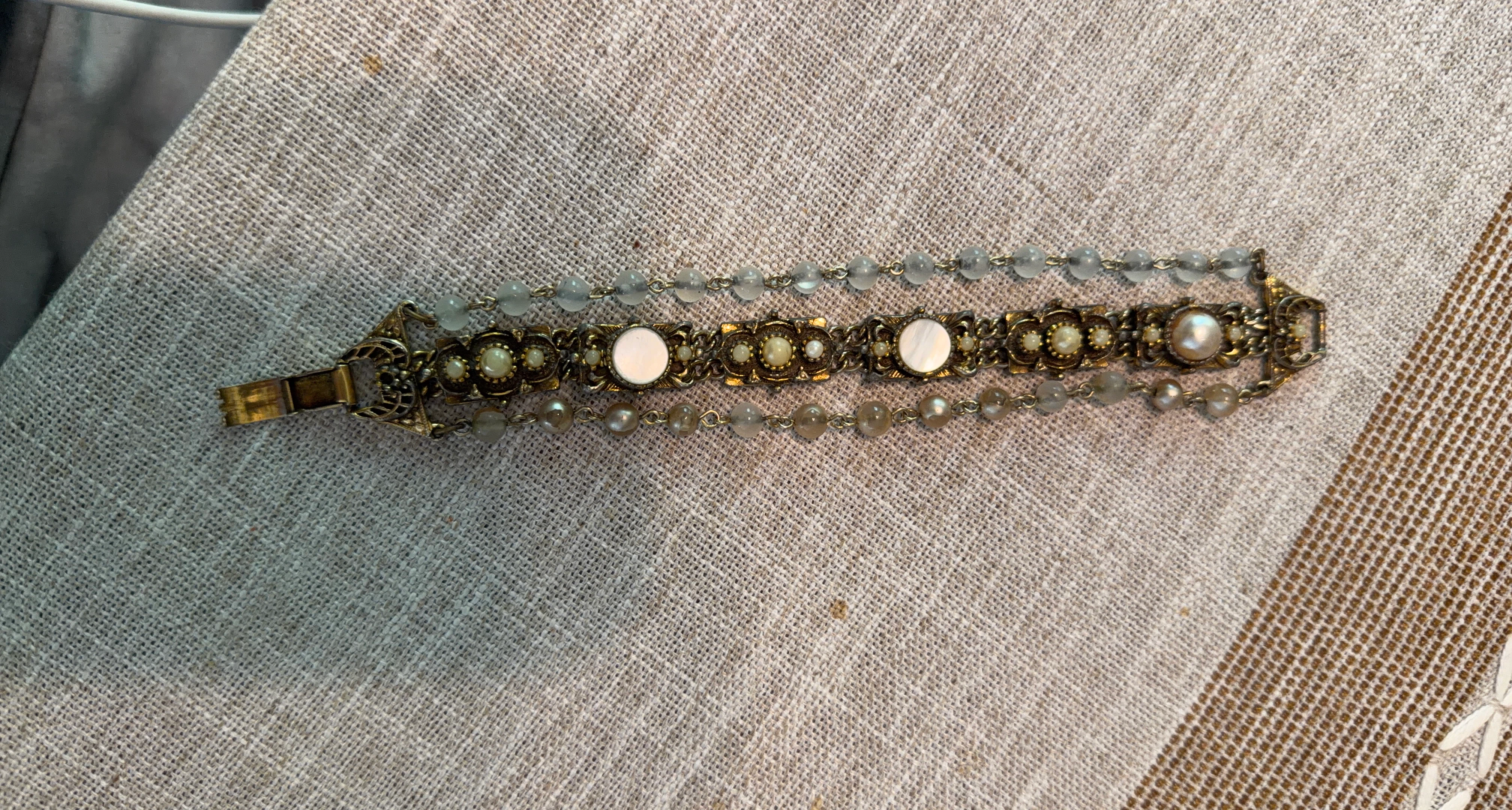 Vintage Style Bracelet with Faux Pearls and Opals
