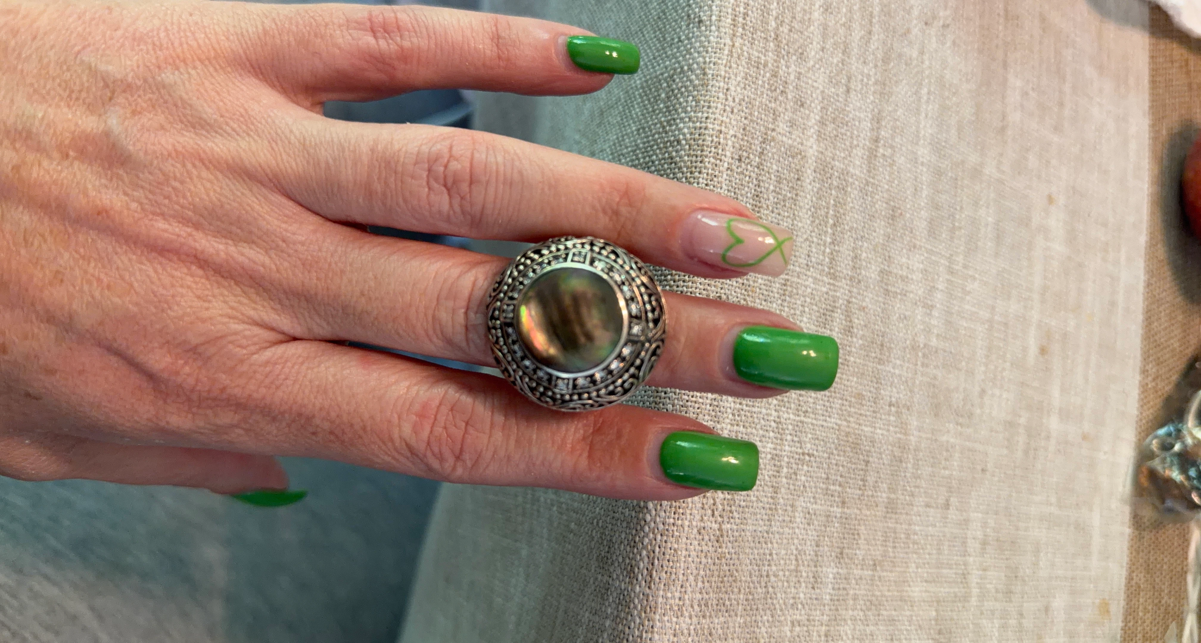 Vintage Silver Ring with Mother of Pearl Inlay