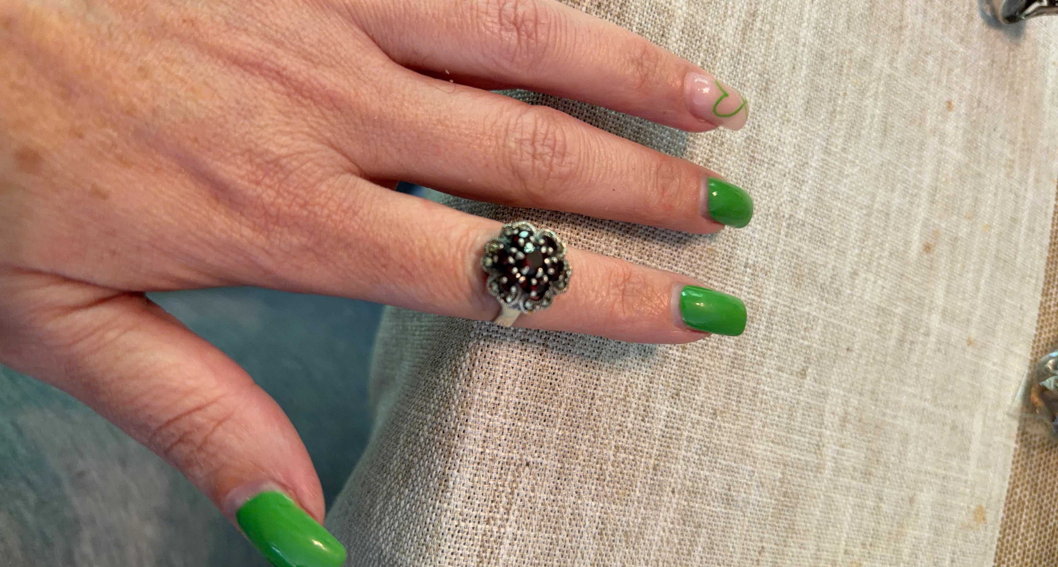 Vintage Sterling Silver Garnet & Marcasite Ring