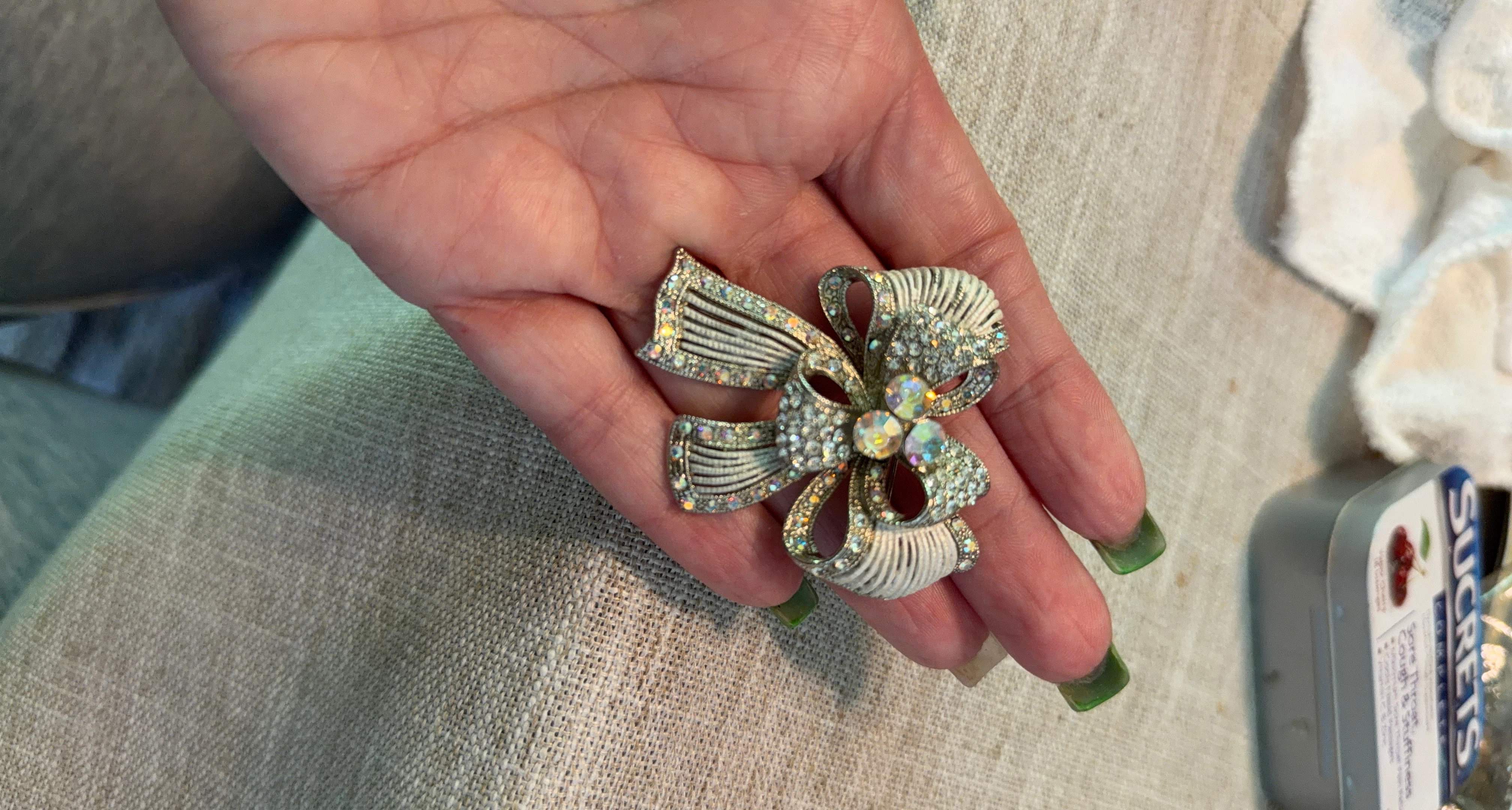 Rhinestone Bow Brooch Pin