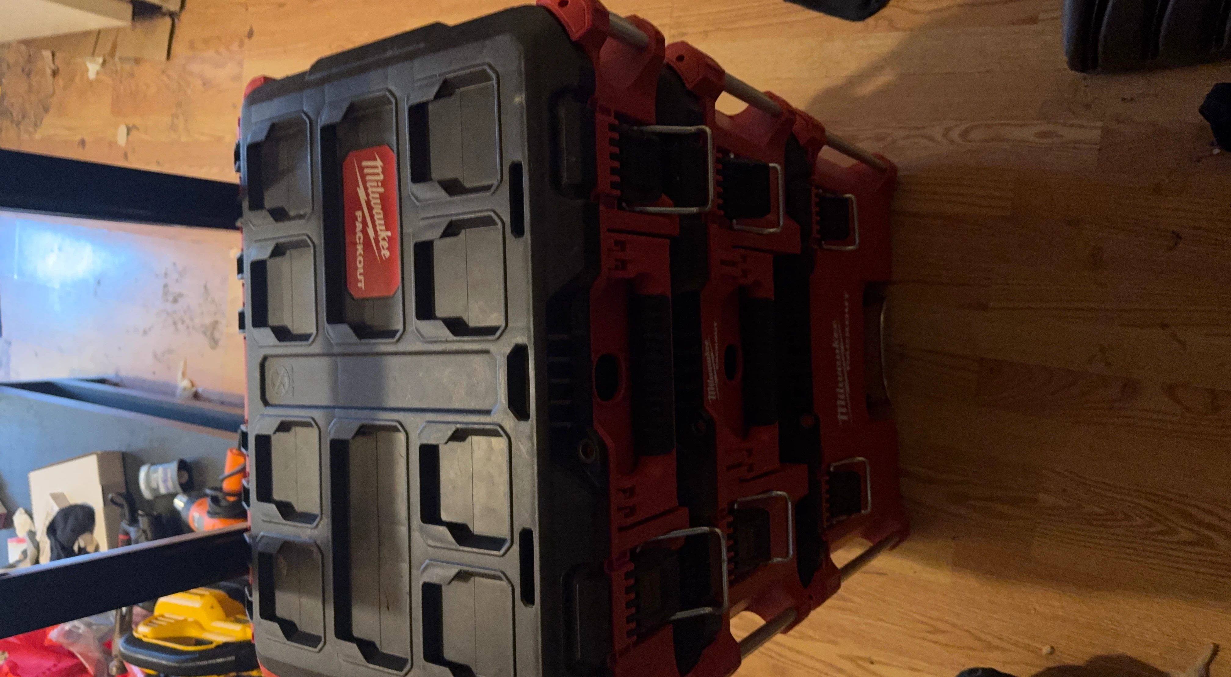 Milwaukee PACKOUT Tool Box