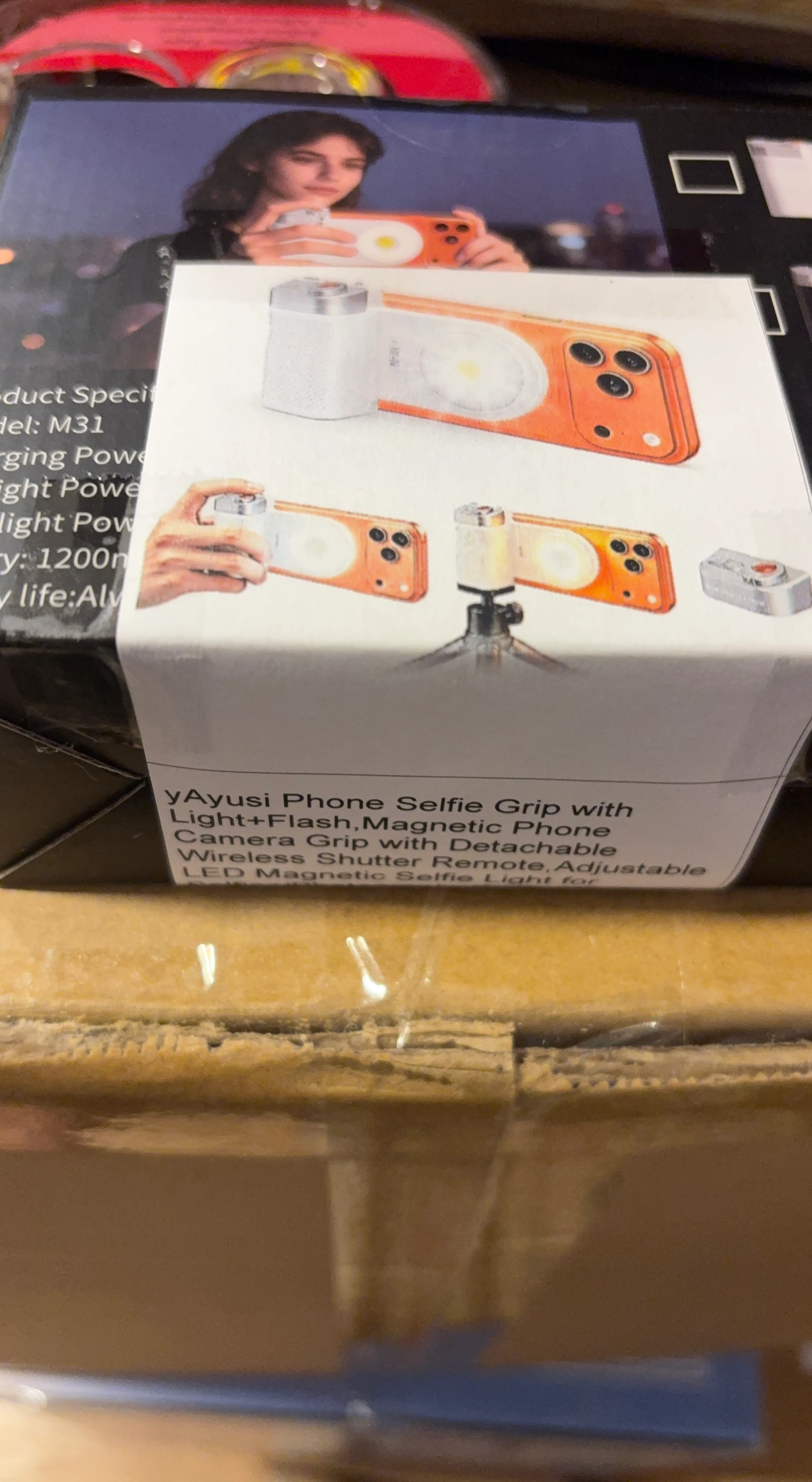 Ayusi Phone Selfie Grip with Light & Remote