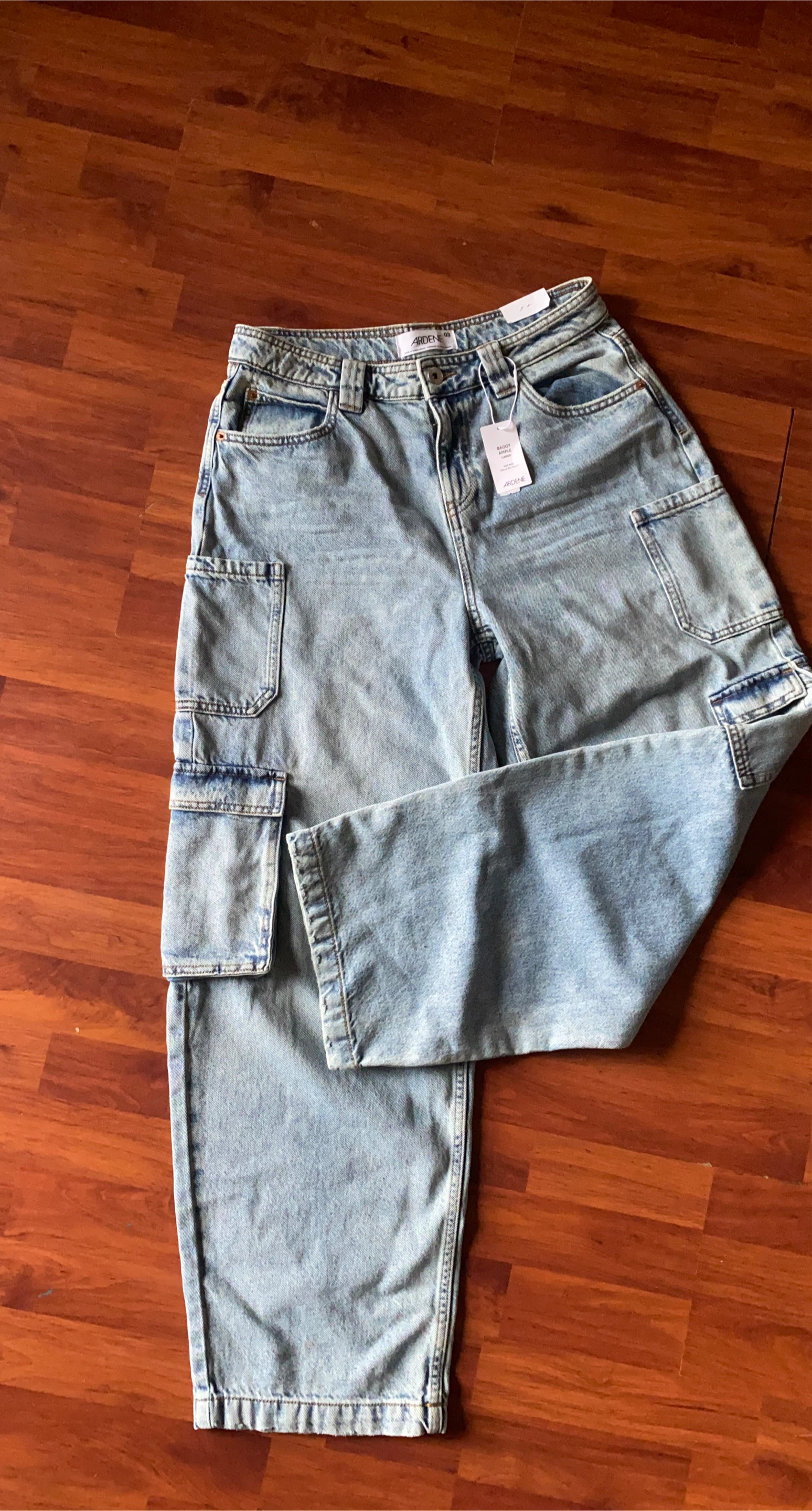 Ardene Light Wash Cargo Jeans