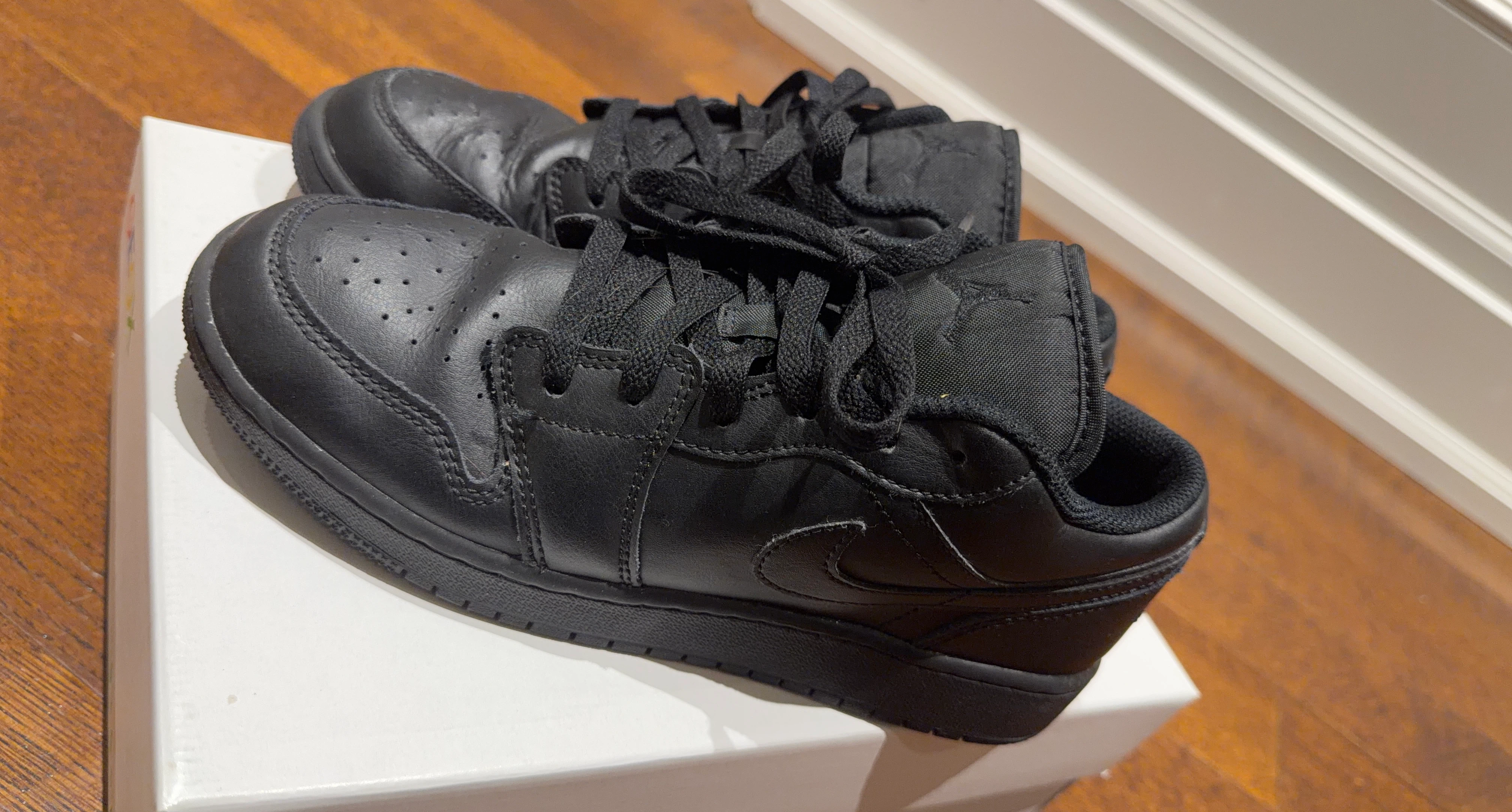 Air Jordan 1 Low Youth Sneakers