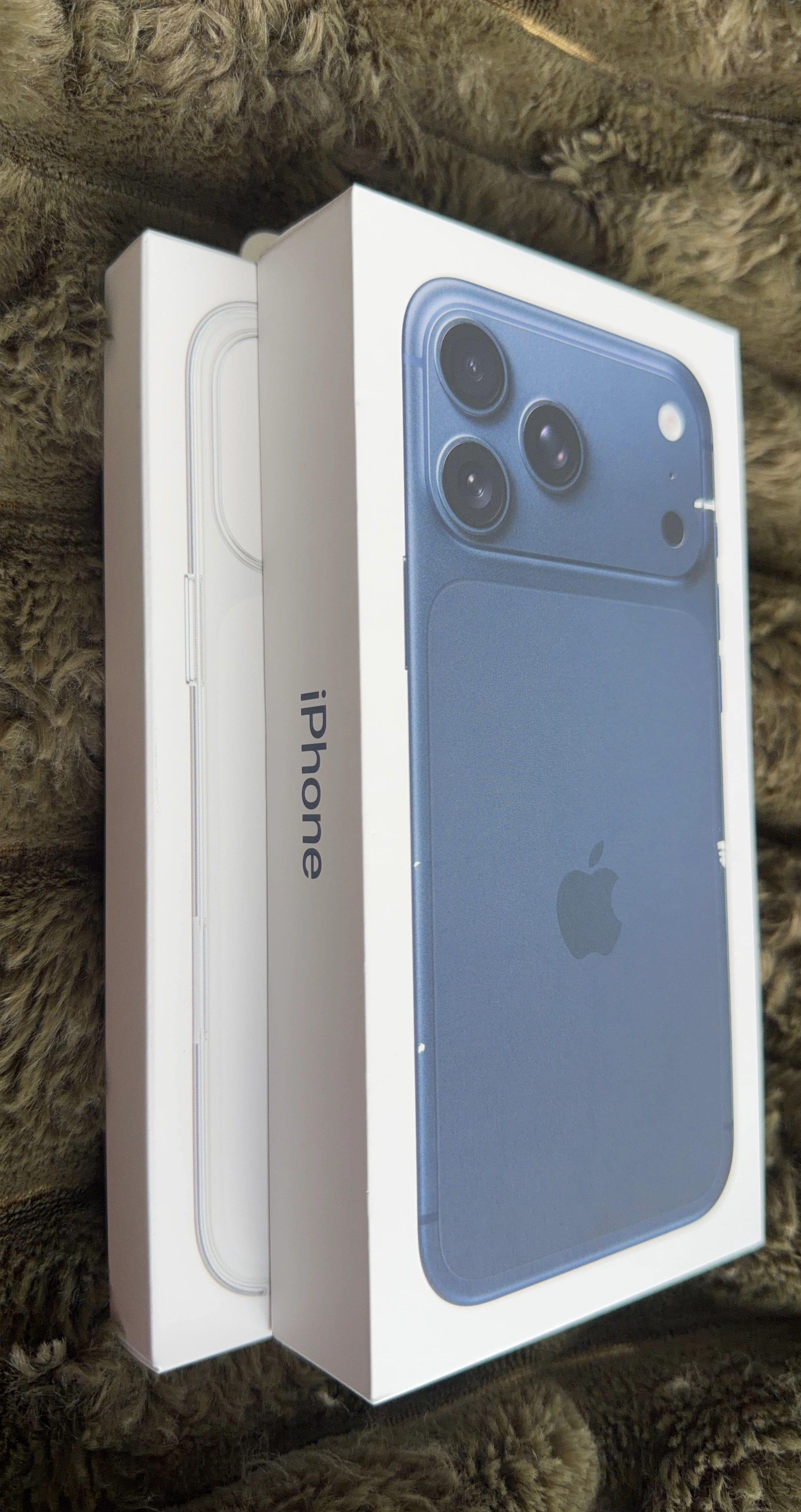 iPhone 17 Pro Max 256GB – Deep Blue