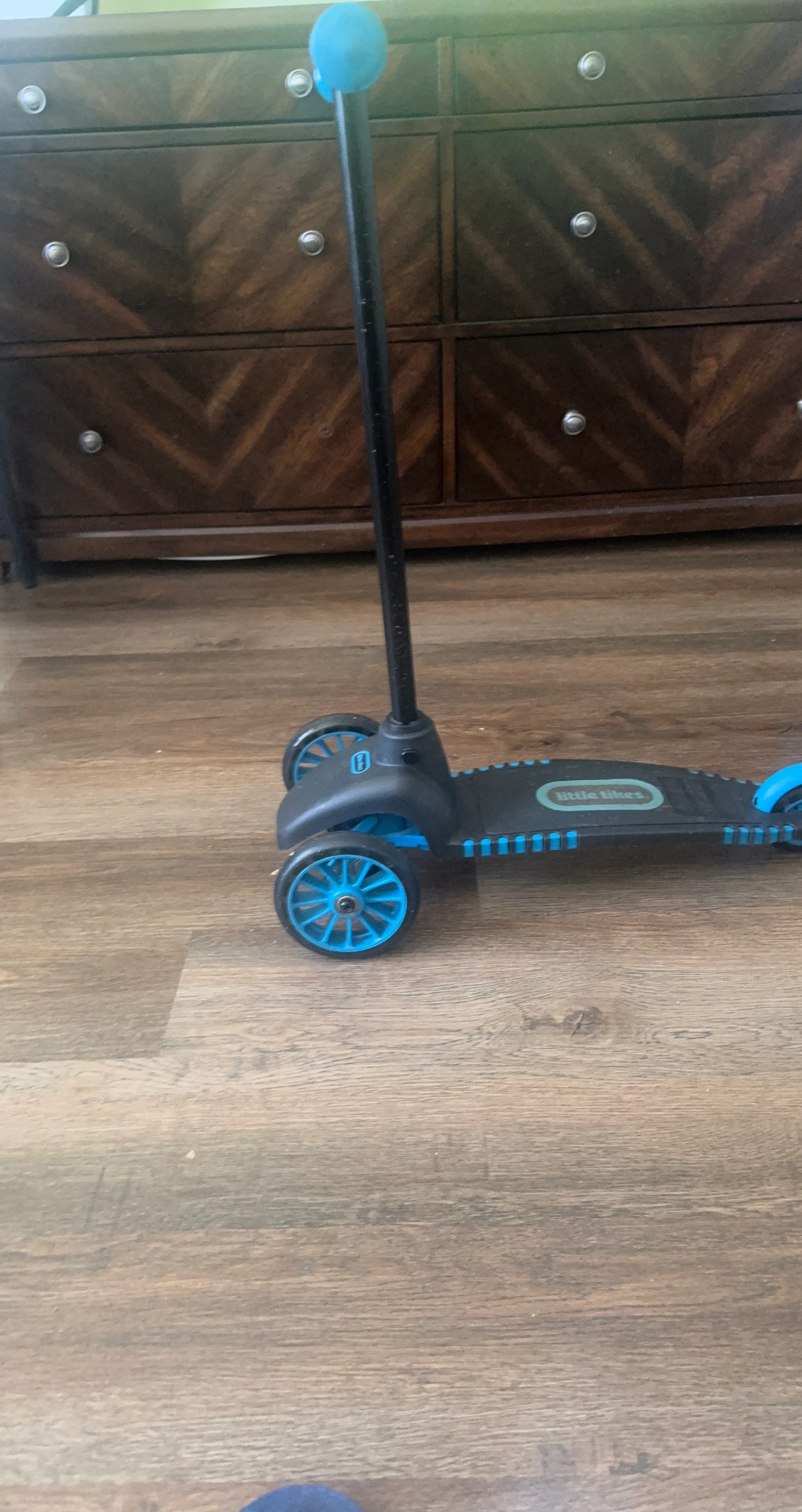 Little Tikes 3-Wheel Scooter