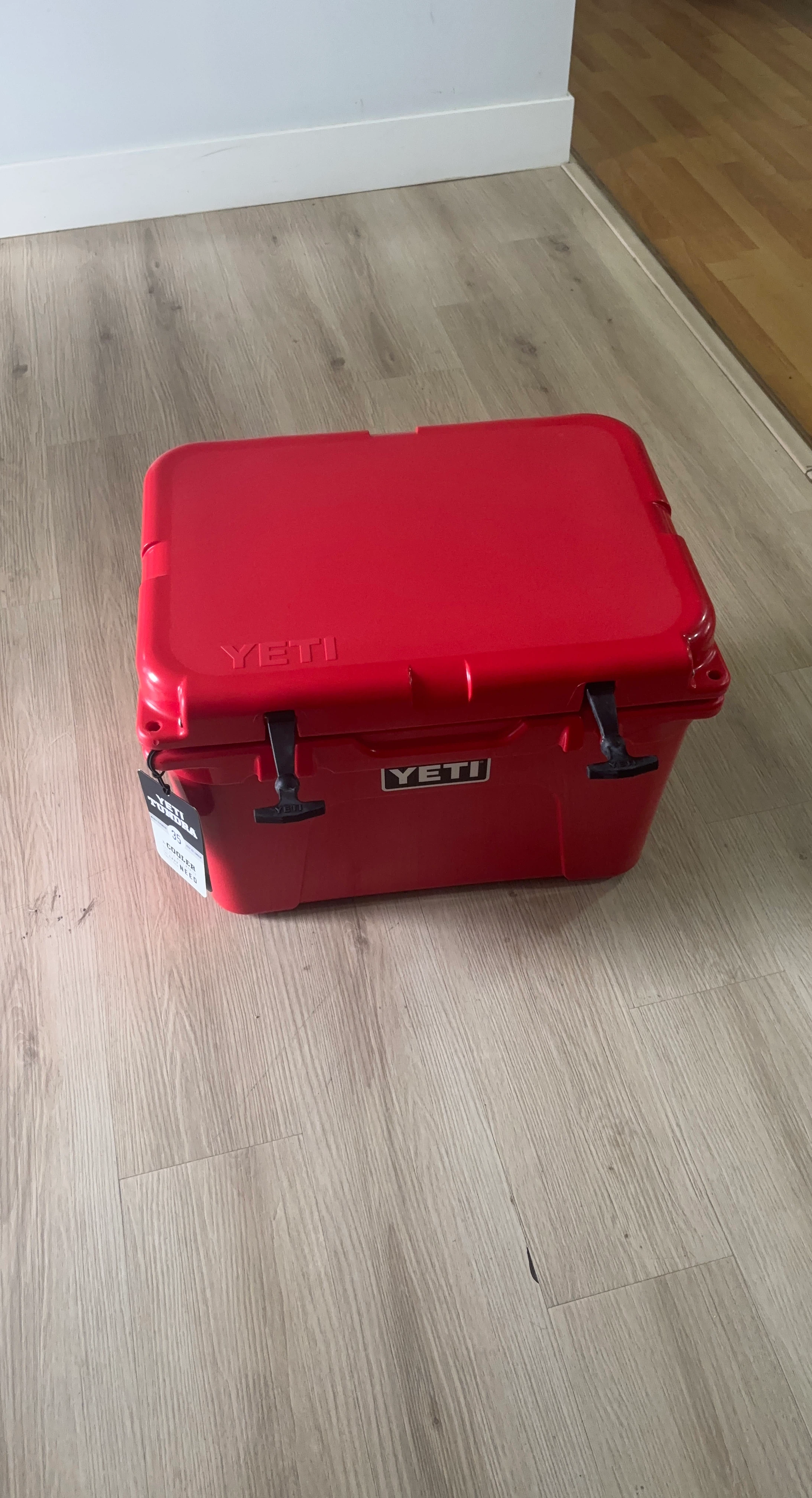 Yeti Tundra 35 Cooler - Red