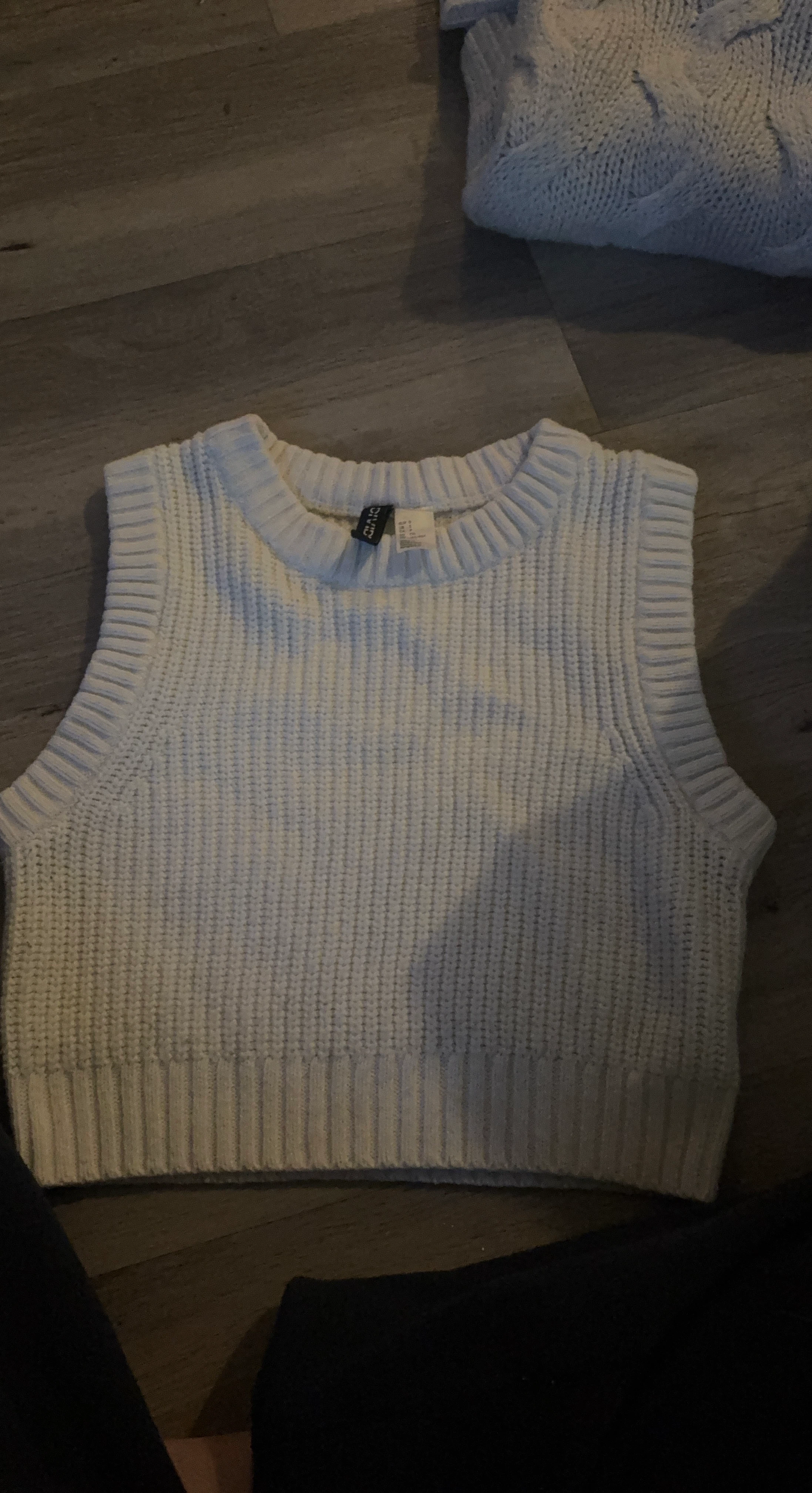 H&M White Knit Sleeveless Top
