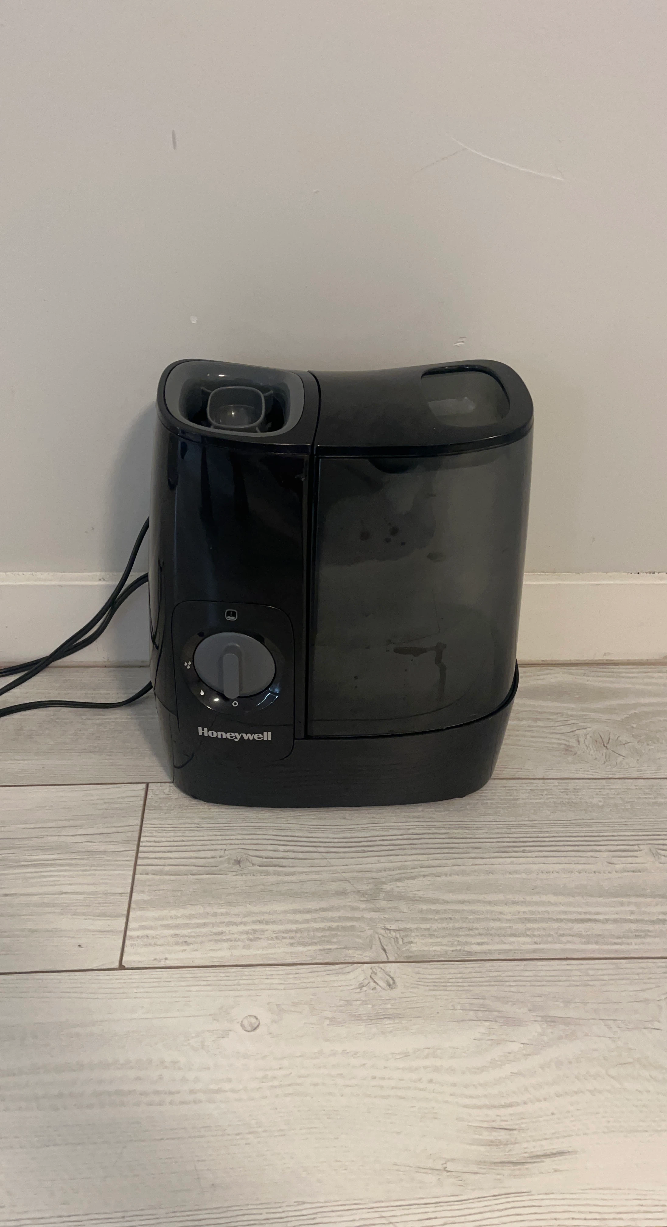 Honeywell Black Humidifier