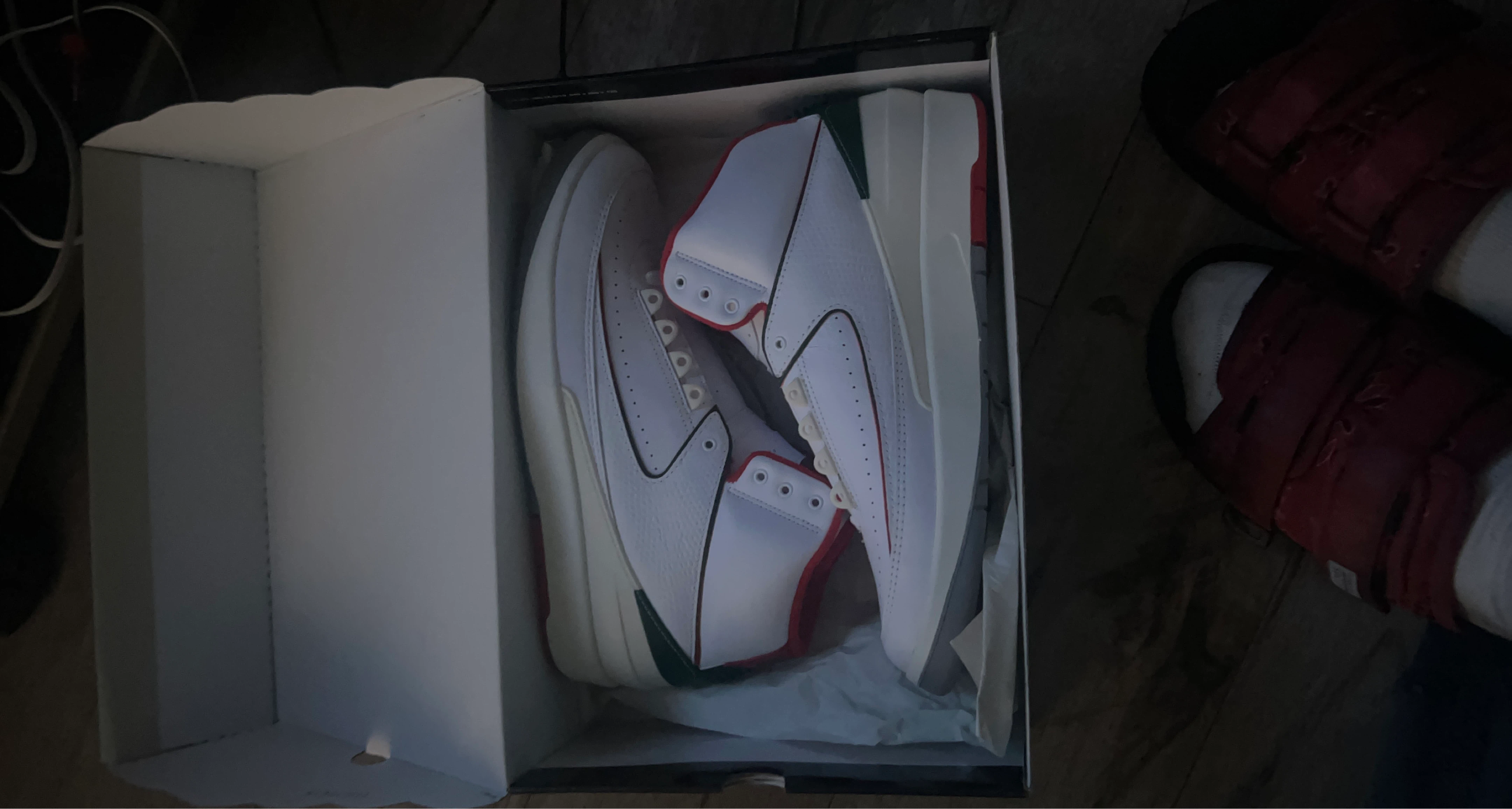 Air Jordan 2 Retro White Red Green