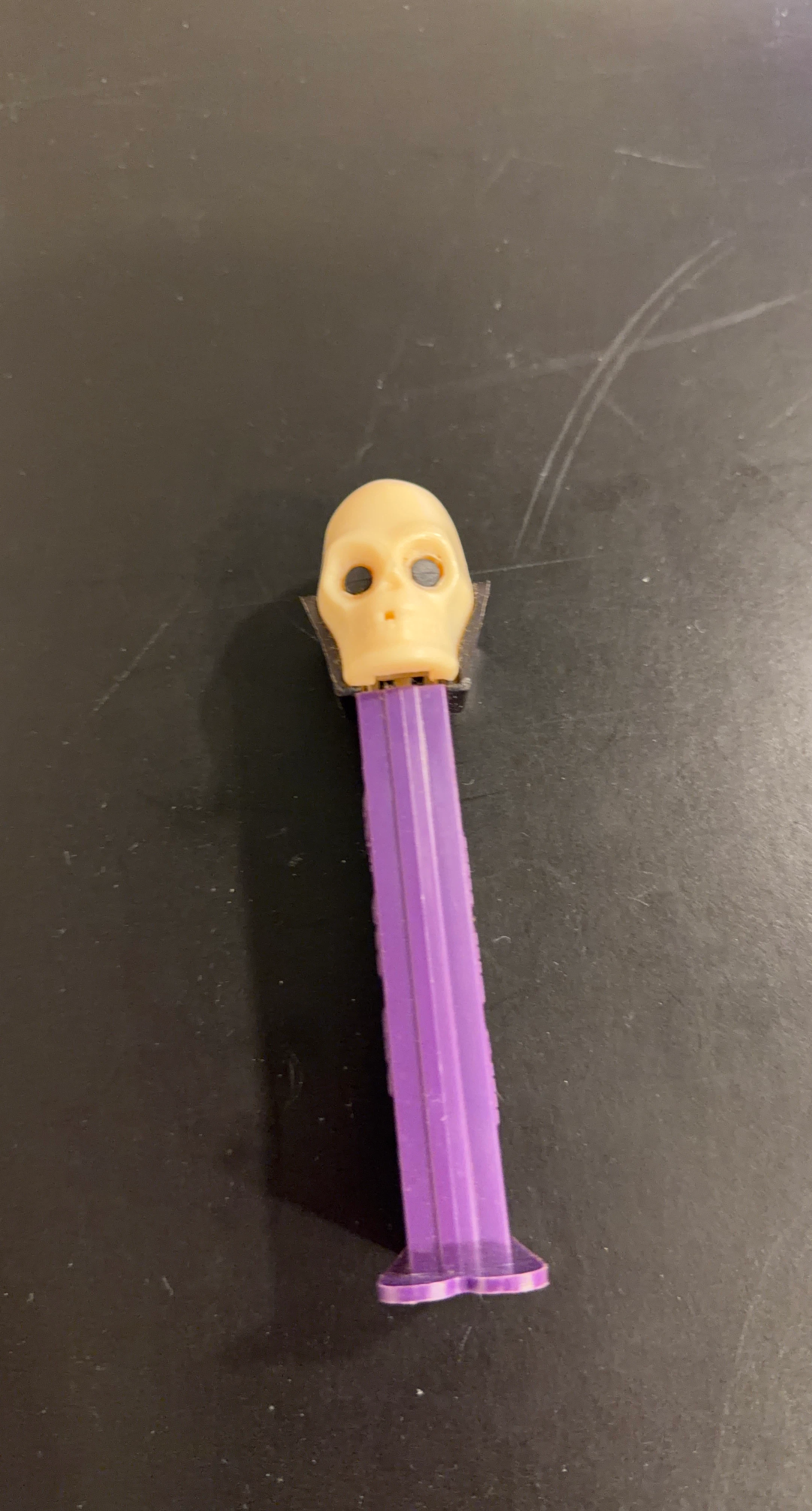 PEZ Skull Dispenser