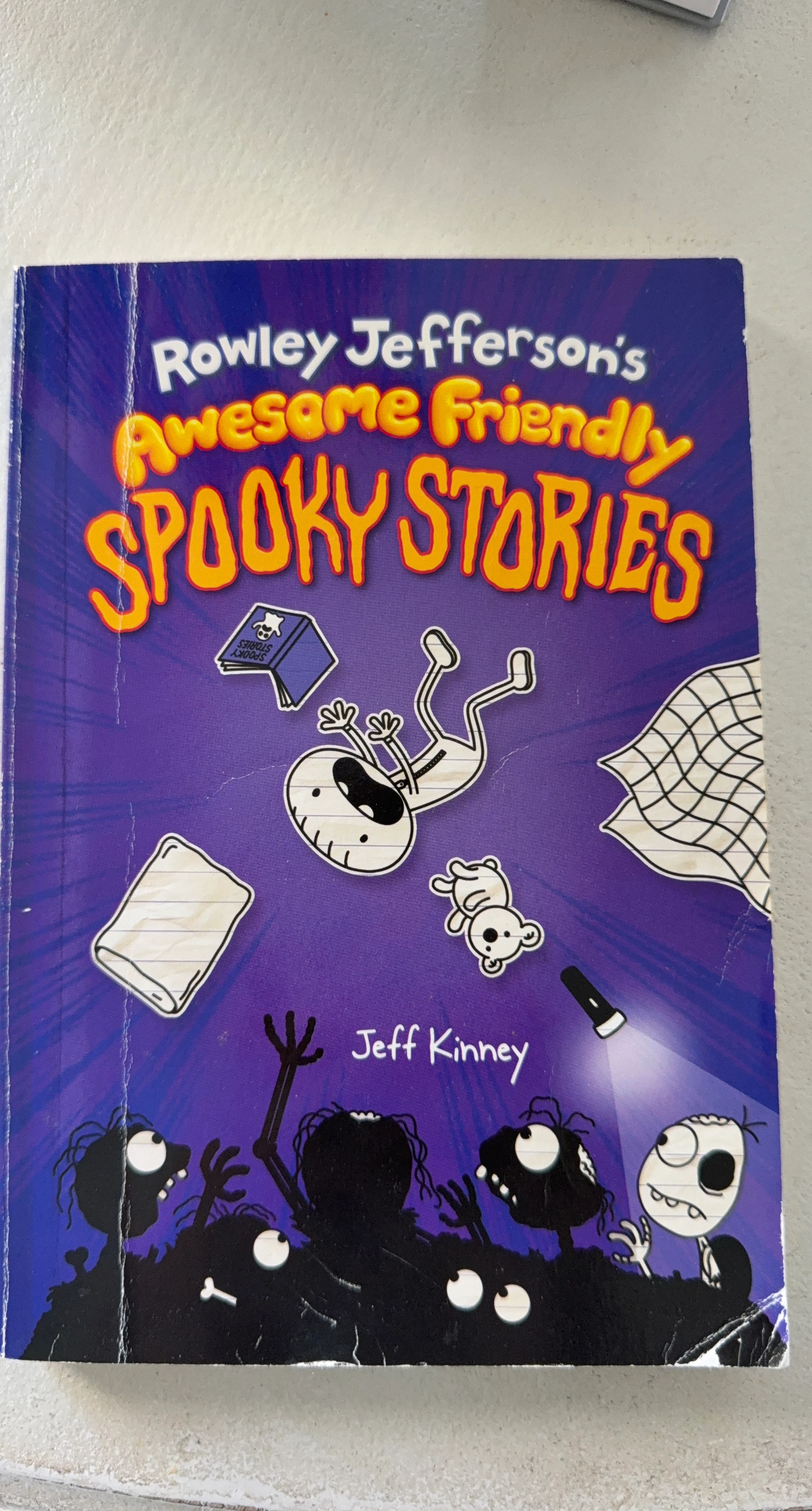 Rowley Jefferson's Awesome Friendly Spooky Stories Book