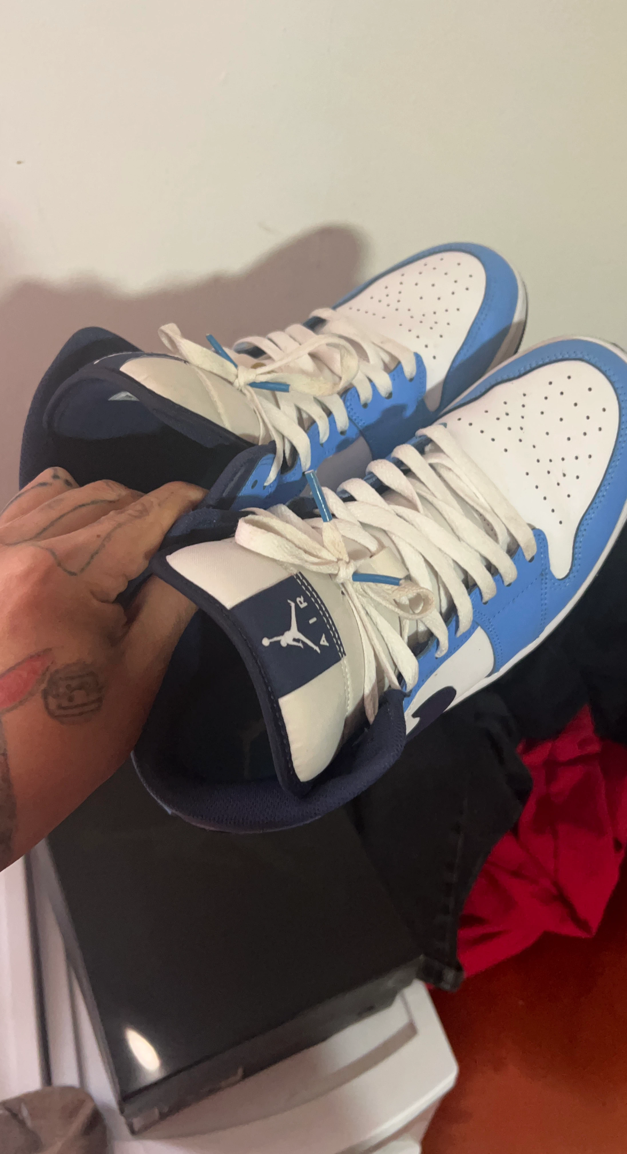 Nike Air Jordan 1 Mid SE University Blue White