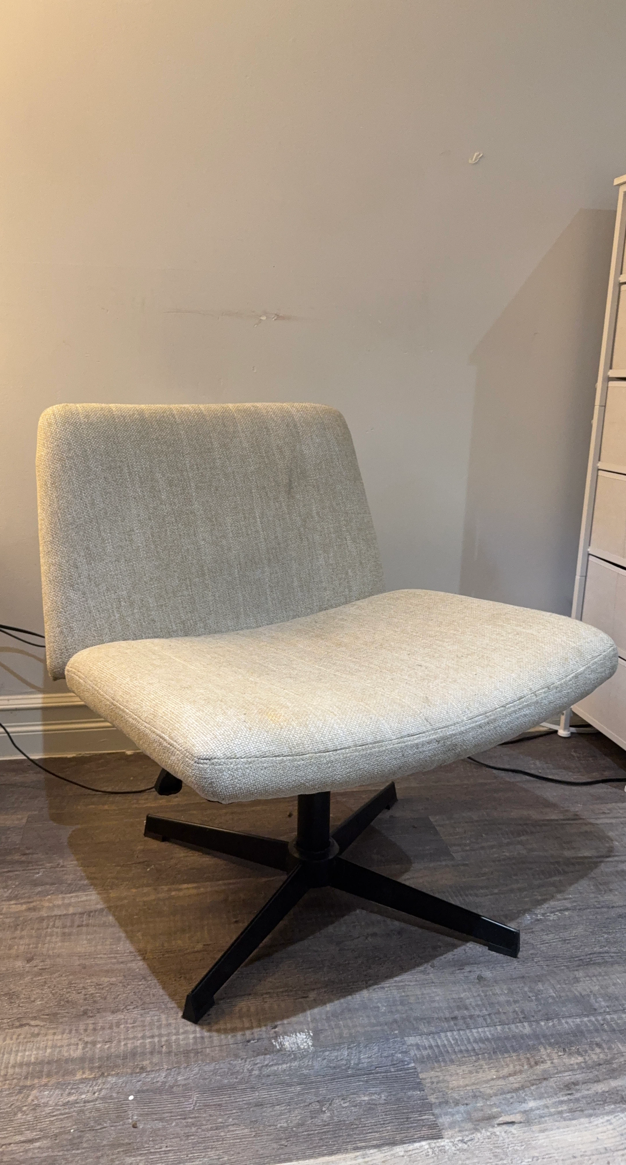 Swivel Accent Chair
