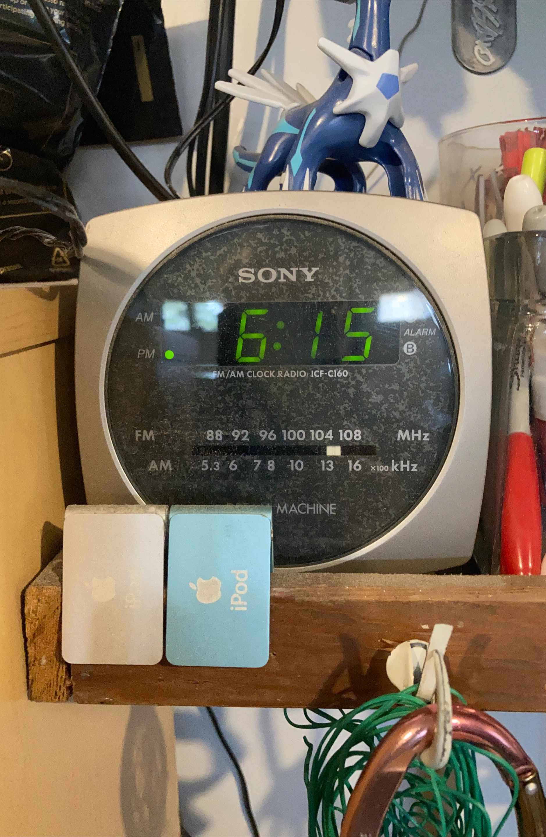 Sony FM/AM Clock Radio ICF-C160