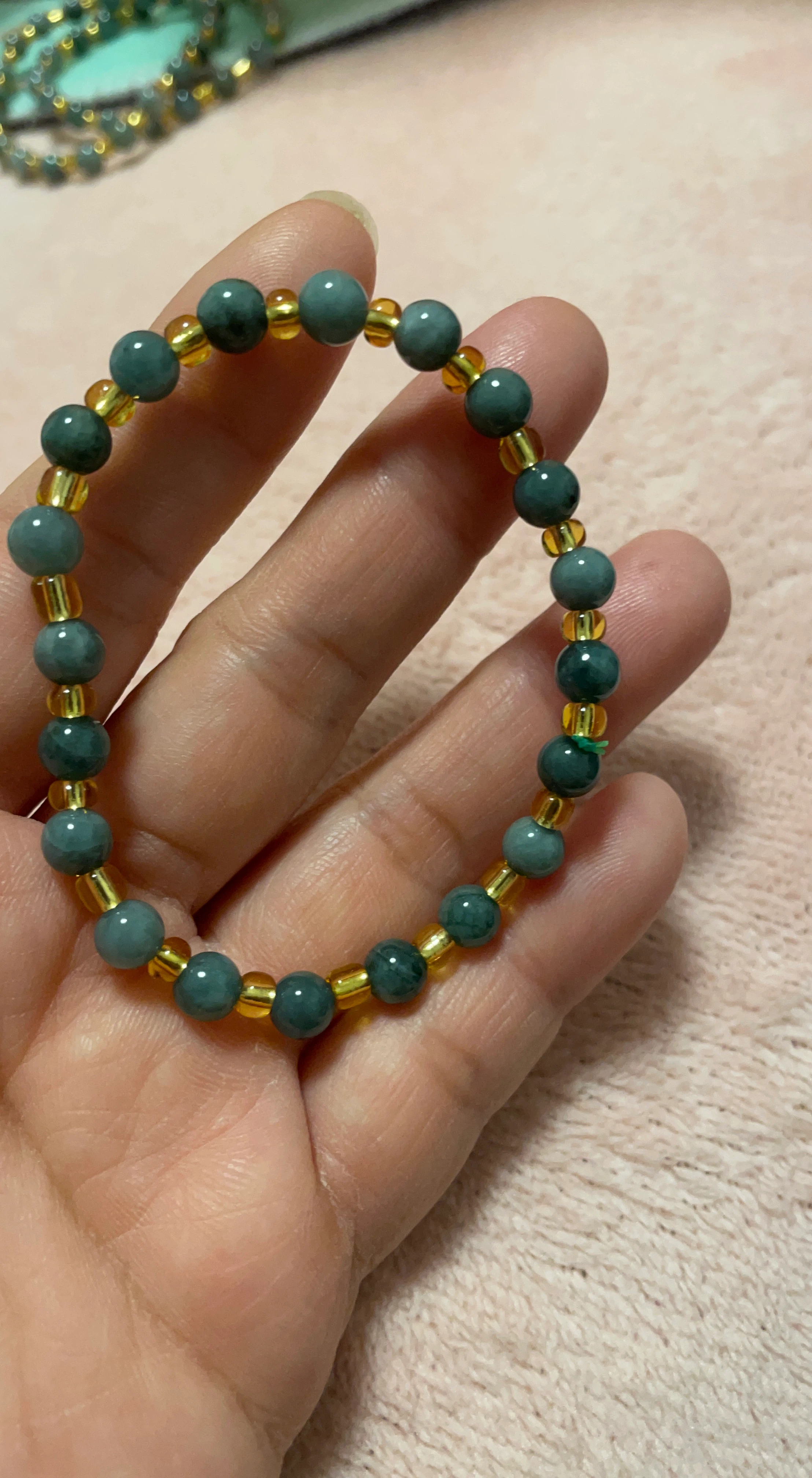 Green Jade and Gold Tone Beaded Bracelet