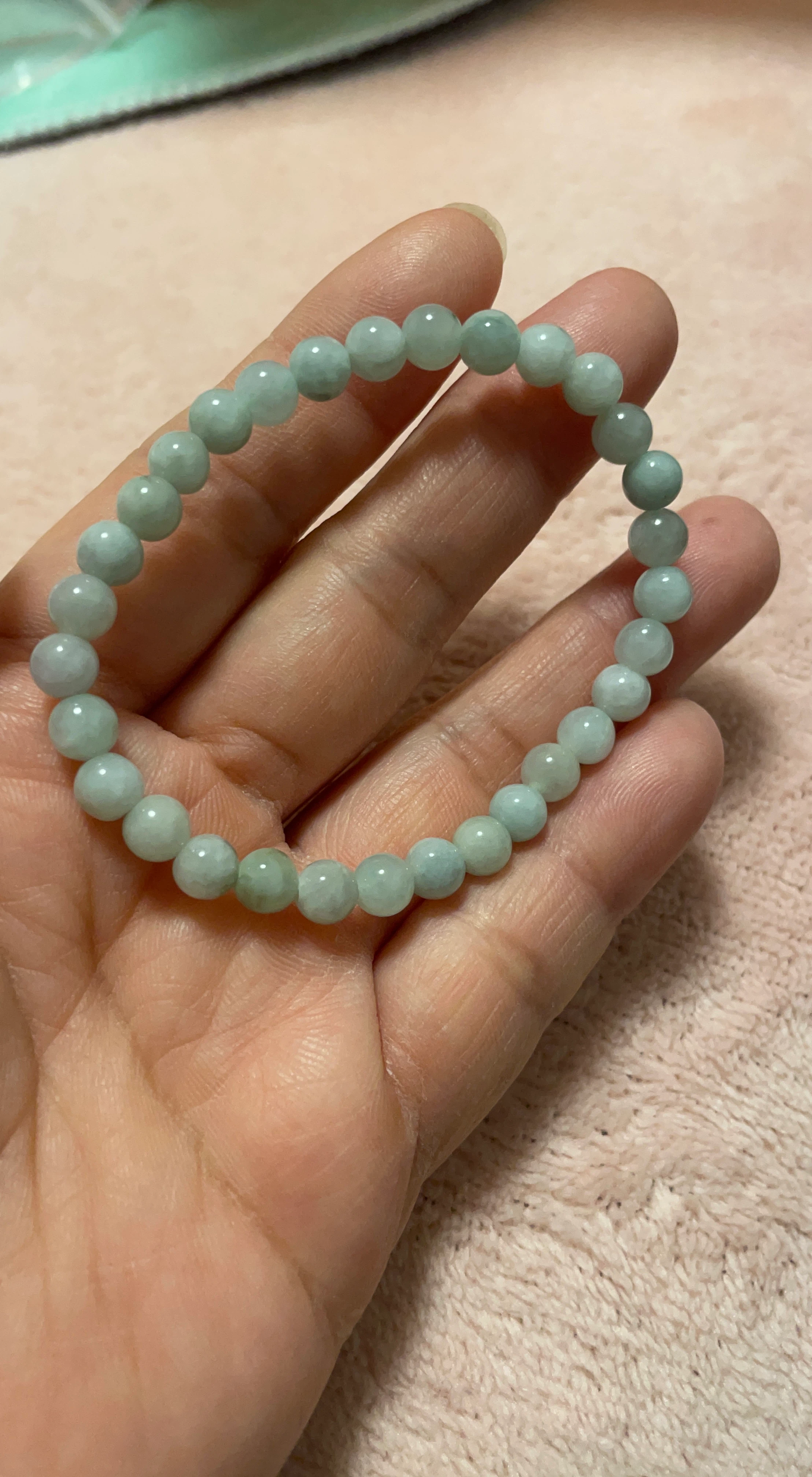 Light Green Jade Beaded Bracelet