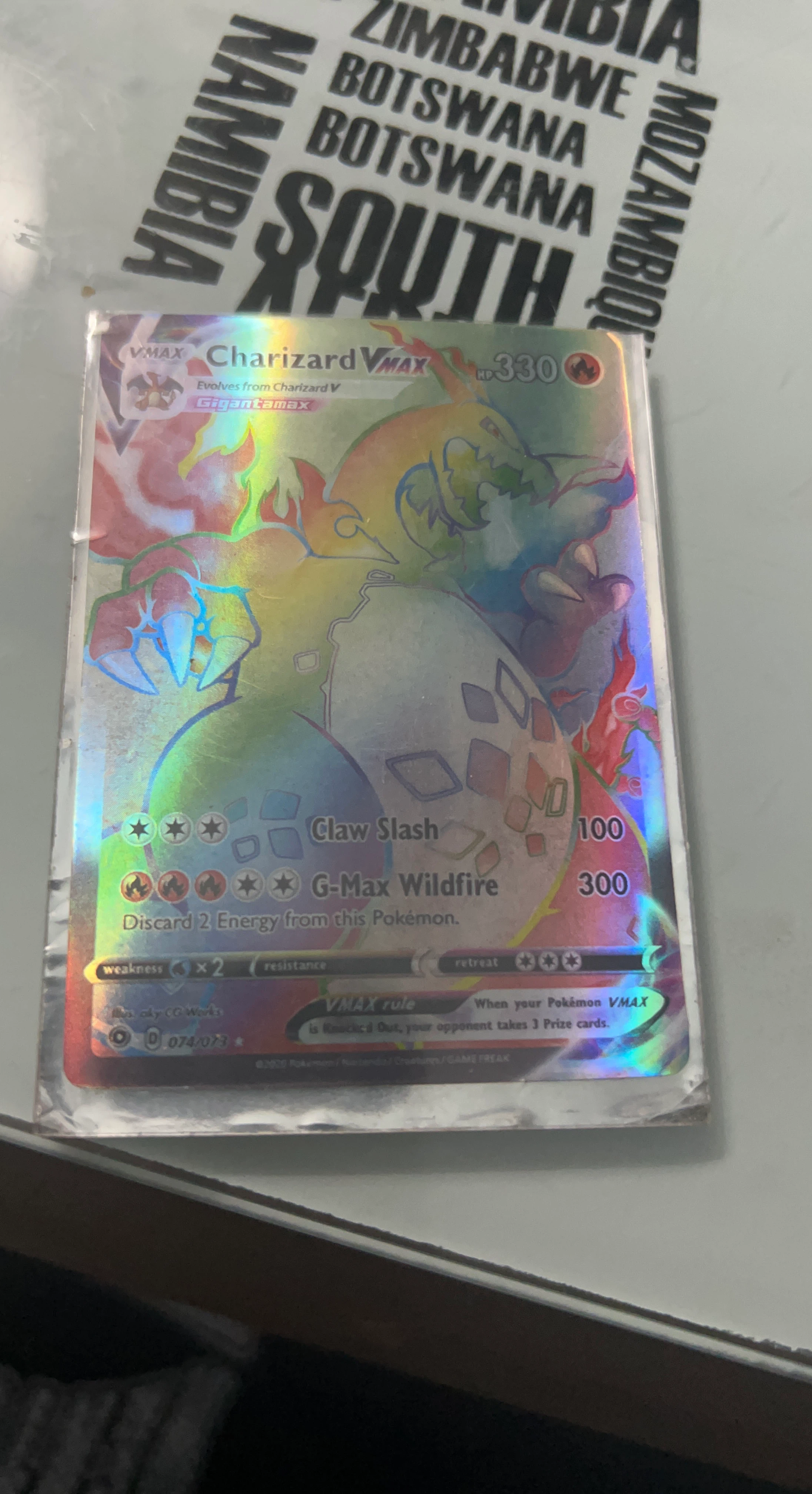 Pokemon Charizard VMAX Rainbow Rare Card 074/073