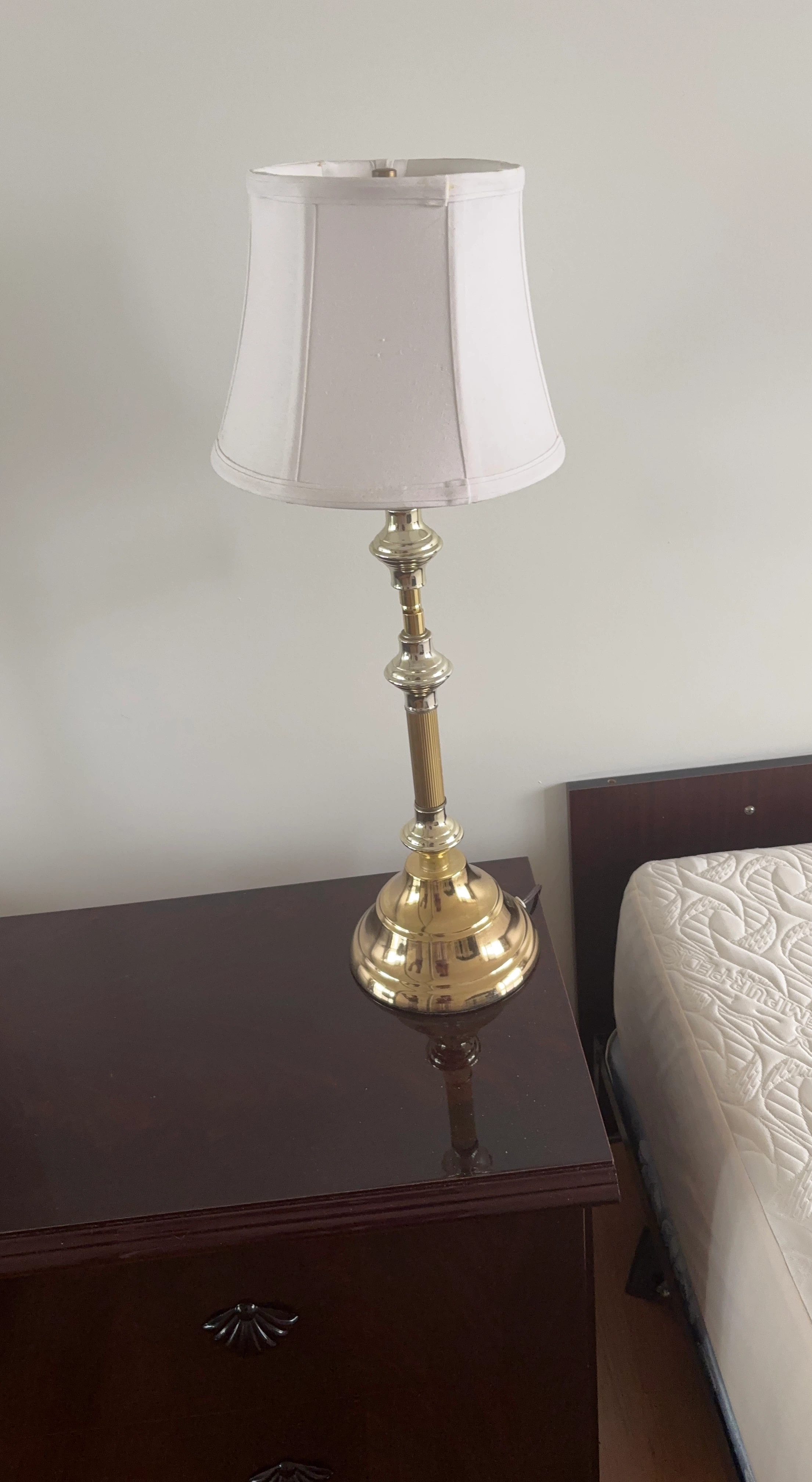 2 Brass and white table lamp