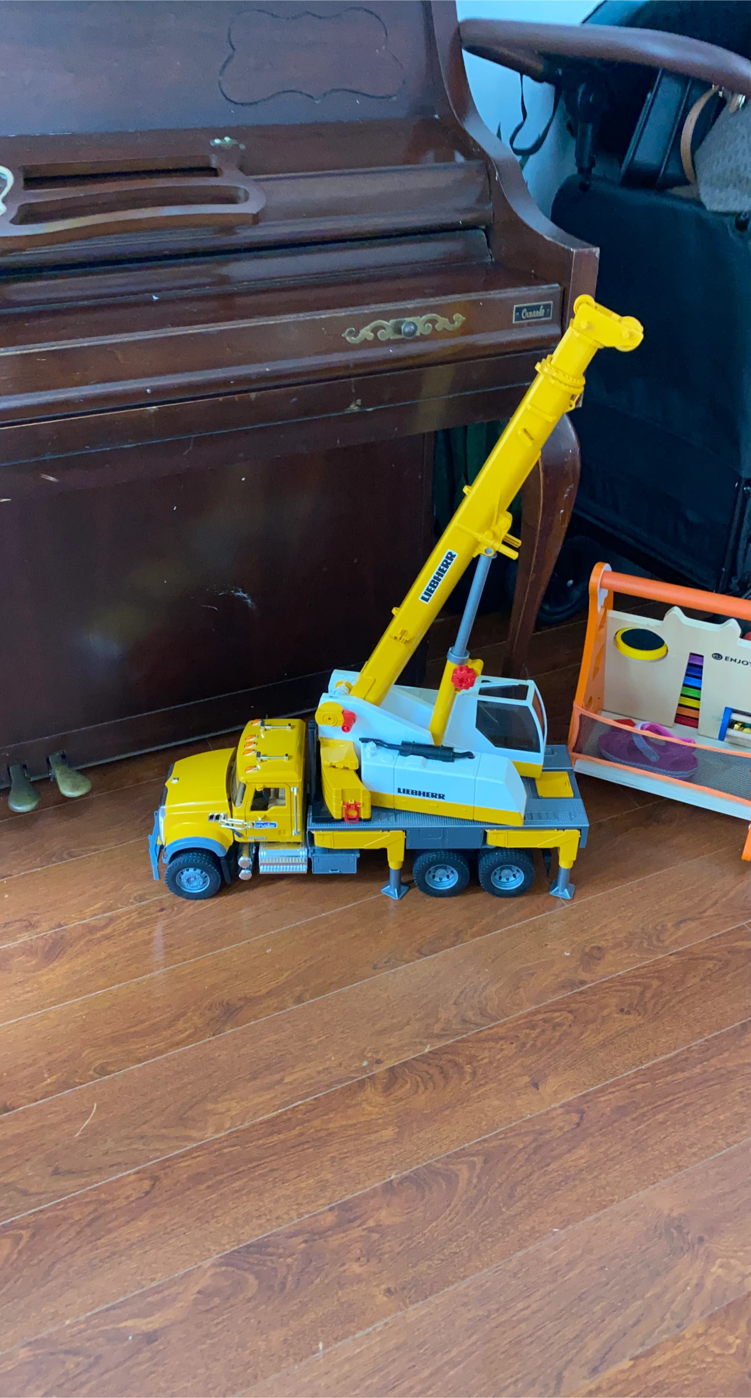 Liebherr Mobile Crane Toy Truck