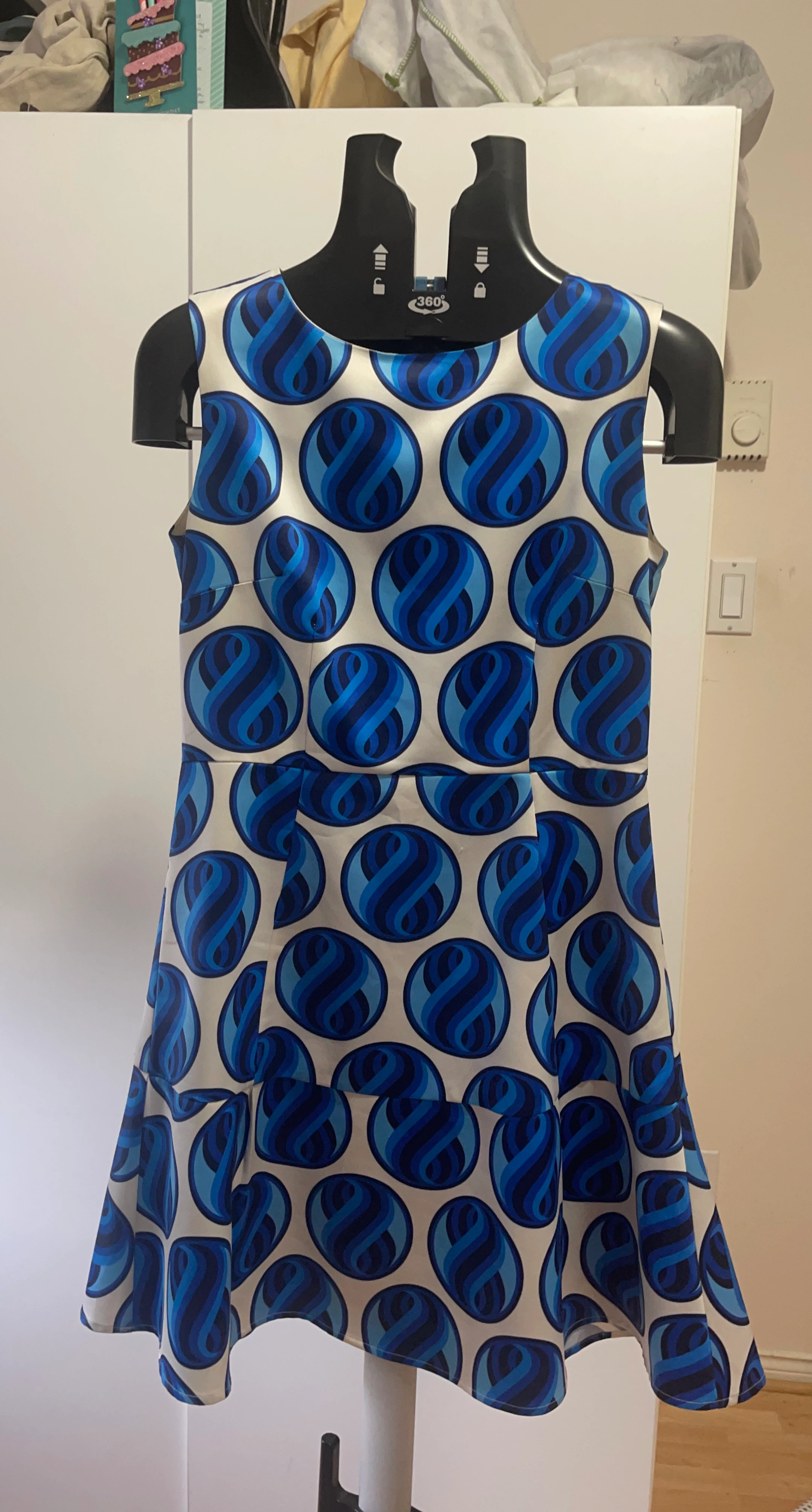 Women's Sleeveless Blue Geometric Print Dress