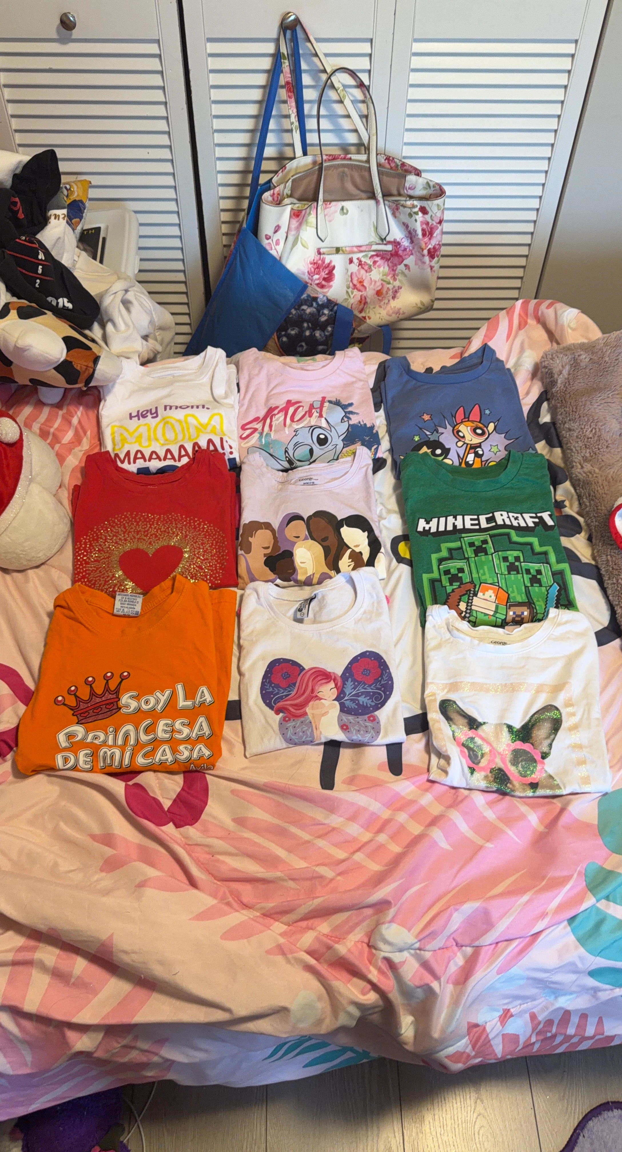 9 Assorted T-Shirts Size Medium (7/8)