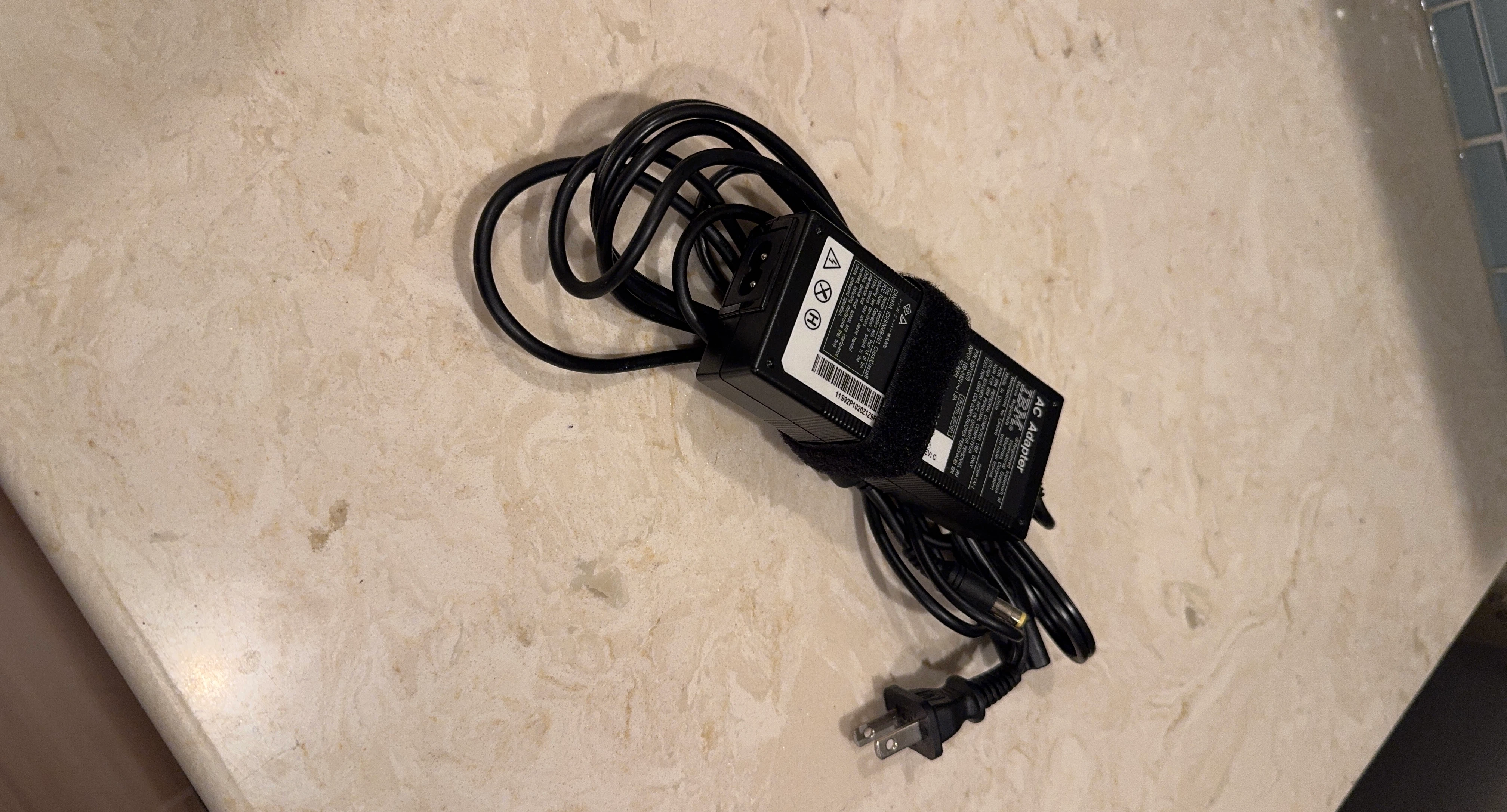 IBM AC Adapter Charger 100-240V