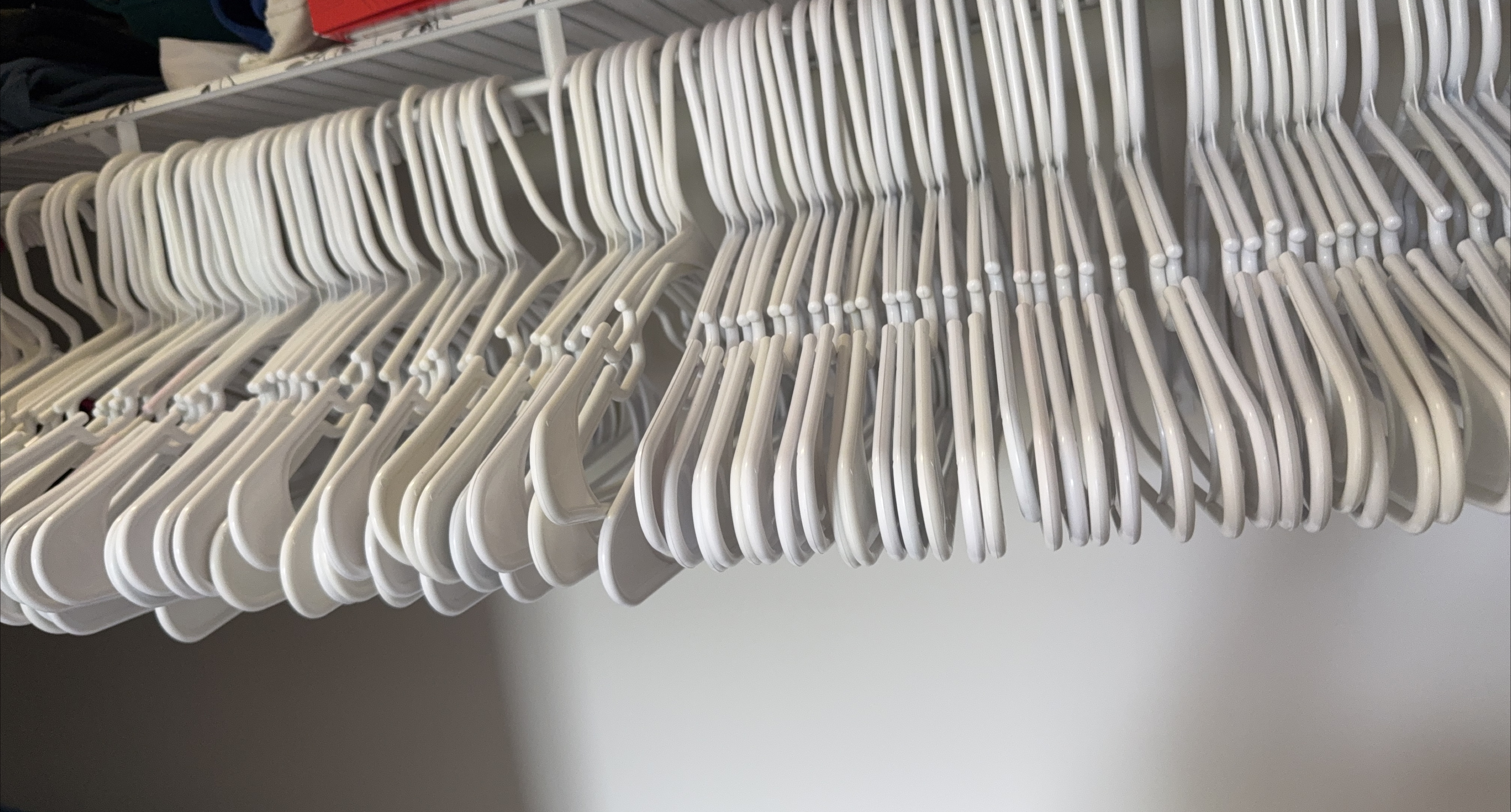 White Plastic Clothes Hangers 100