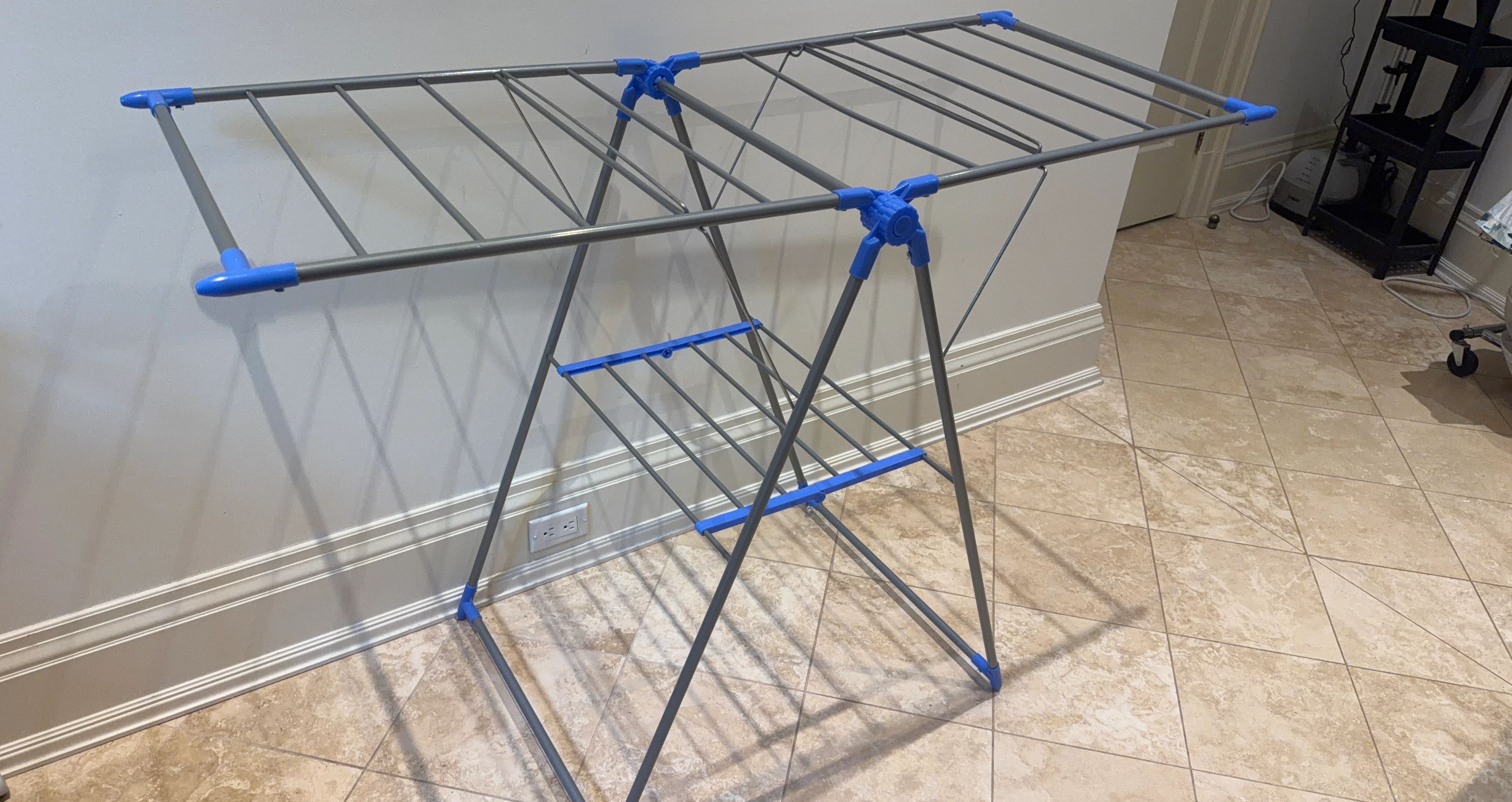 Collapsible Drying Rack with Blue Accents