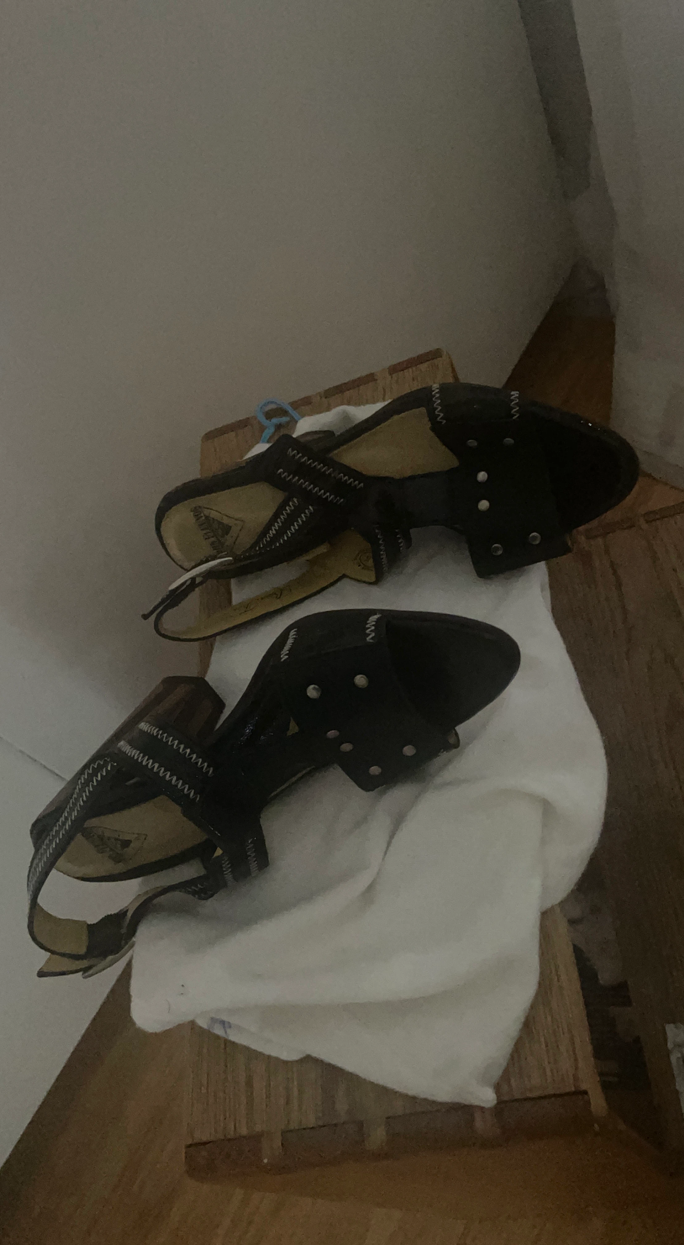John Fluevog Black Patent Heels Size 8