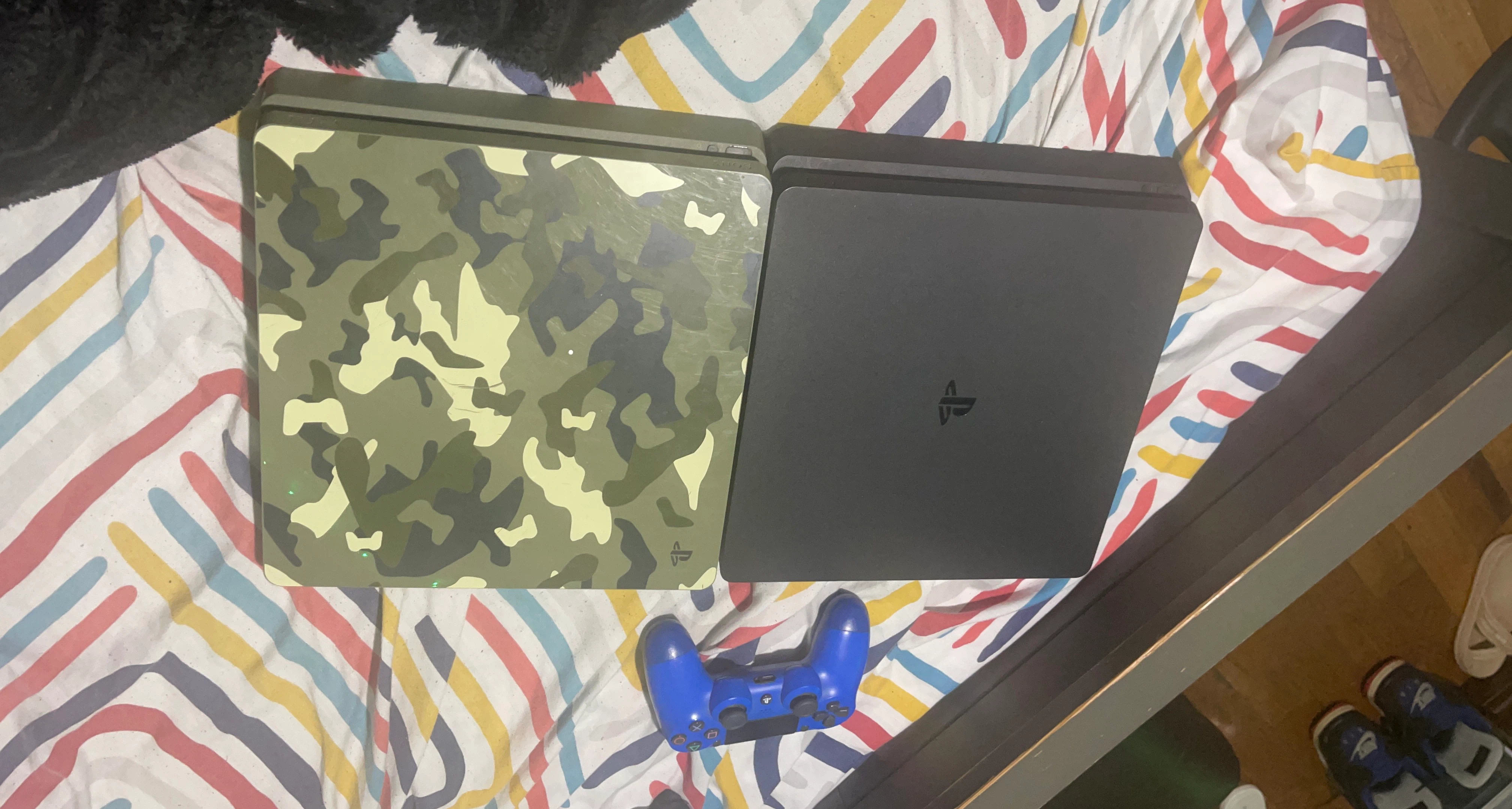 2 Sony PlayStation 4 Slim Console